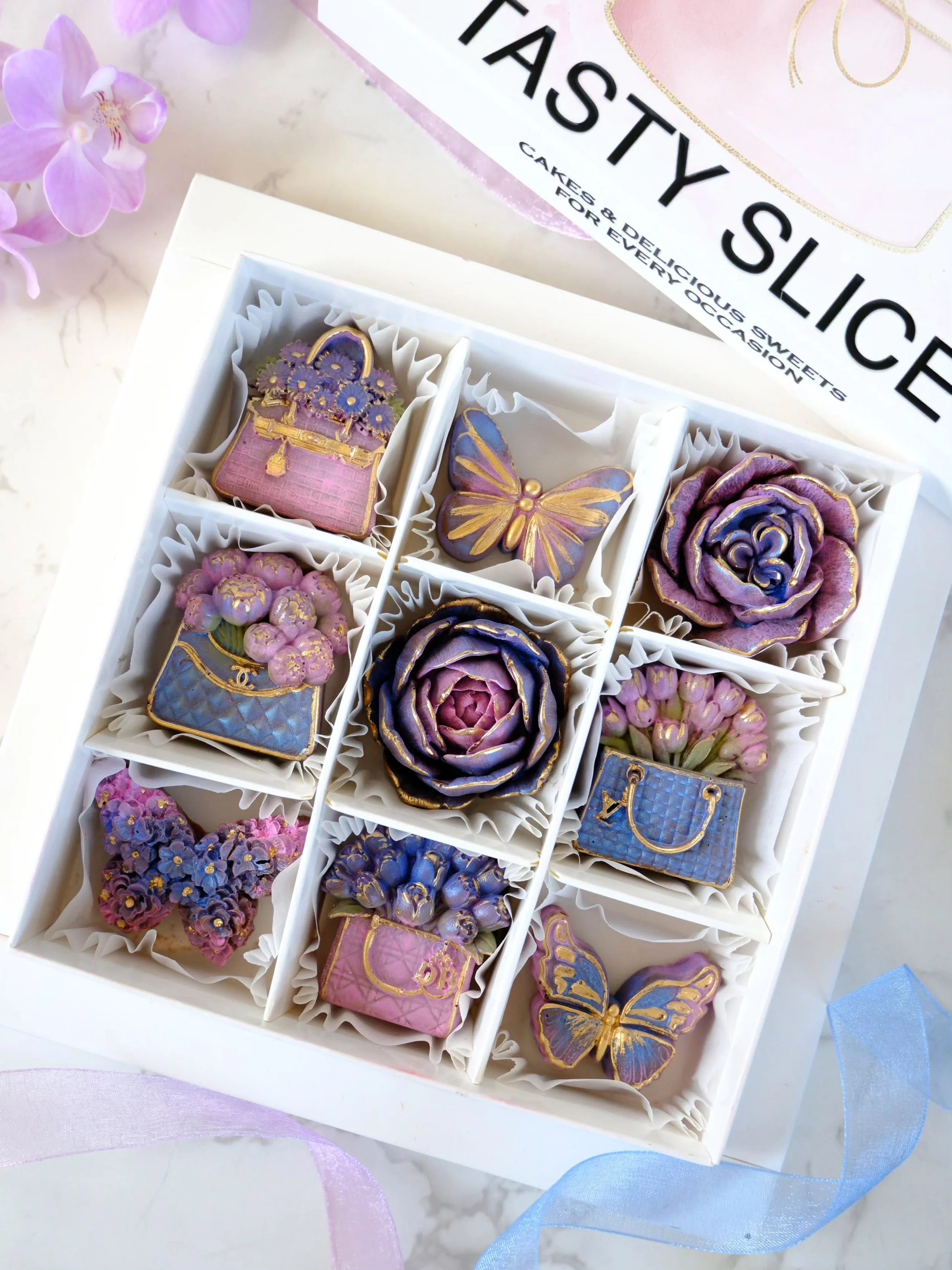 Looking for a unique Mother&rsquo;s Day gift? ✨
This luxury chocolate box features 5 exquisite flavors, each crafted with premium ingredients and artistic detail.

A perfect combination of beauty and taste &mdash; designed to make her feel truly spec
