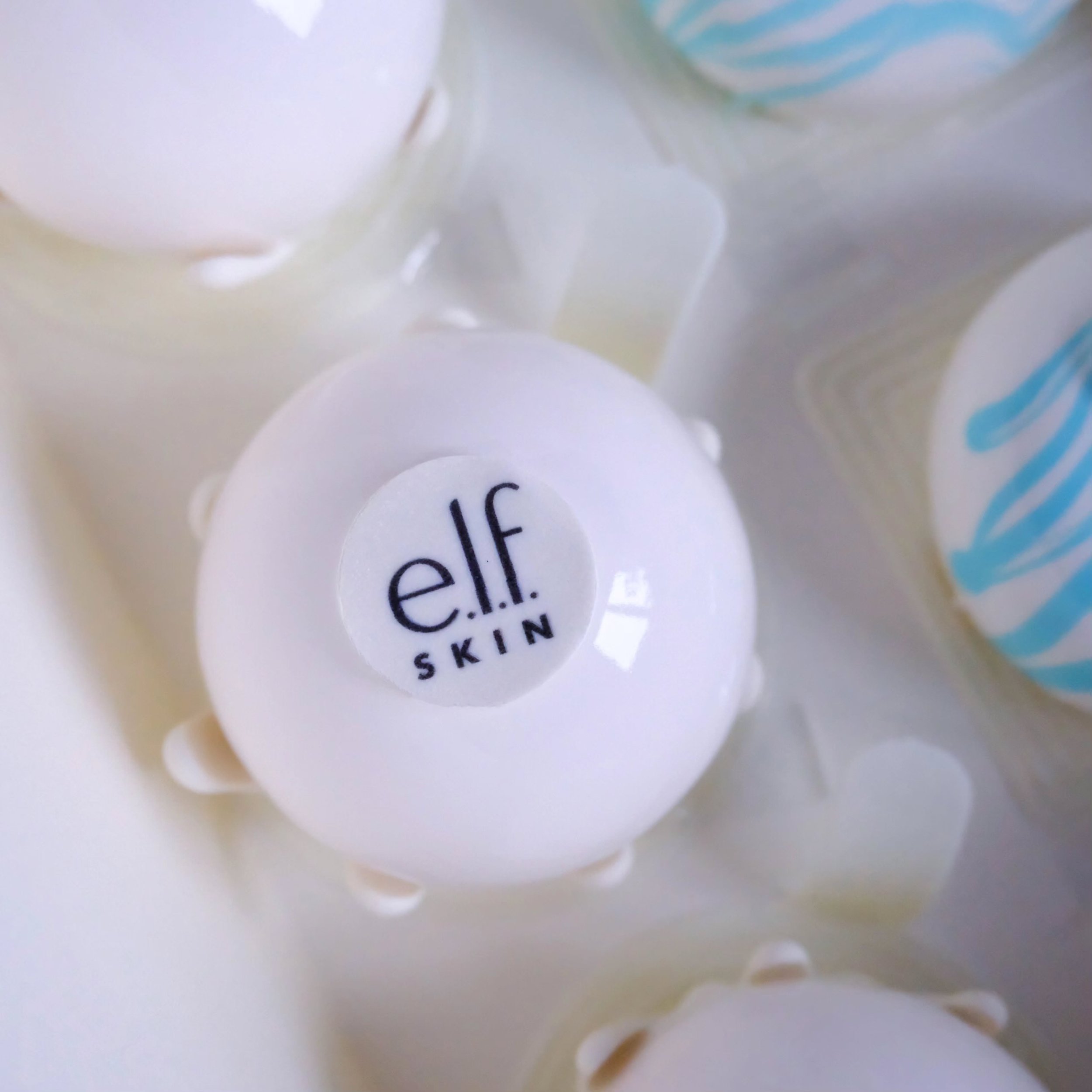 Congratulations to @elfskincare on the launch of your new serum ✨

We loved creating this custom mousse dessert collection inspired by the brand&rsquo;s iconic glass skin aesthetic &mdash; glossy finishes, soft blue accents, and elegant minimalist de