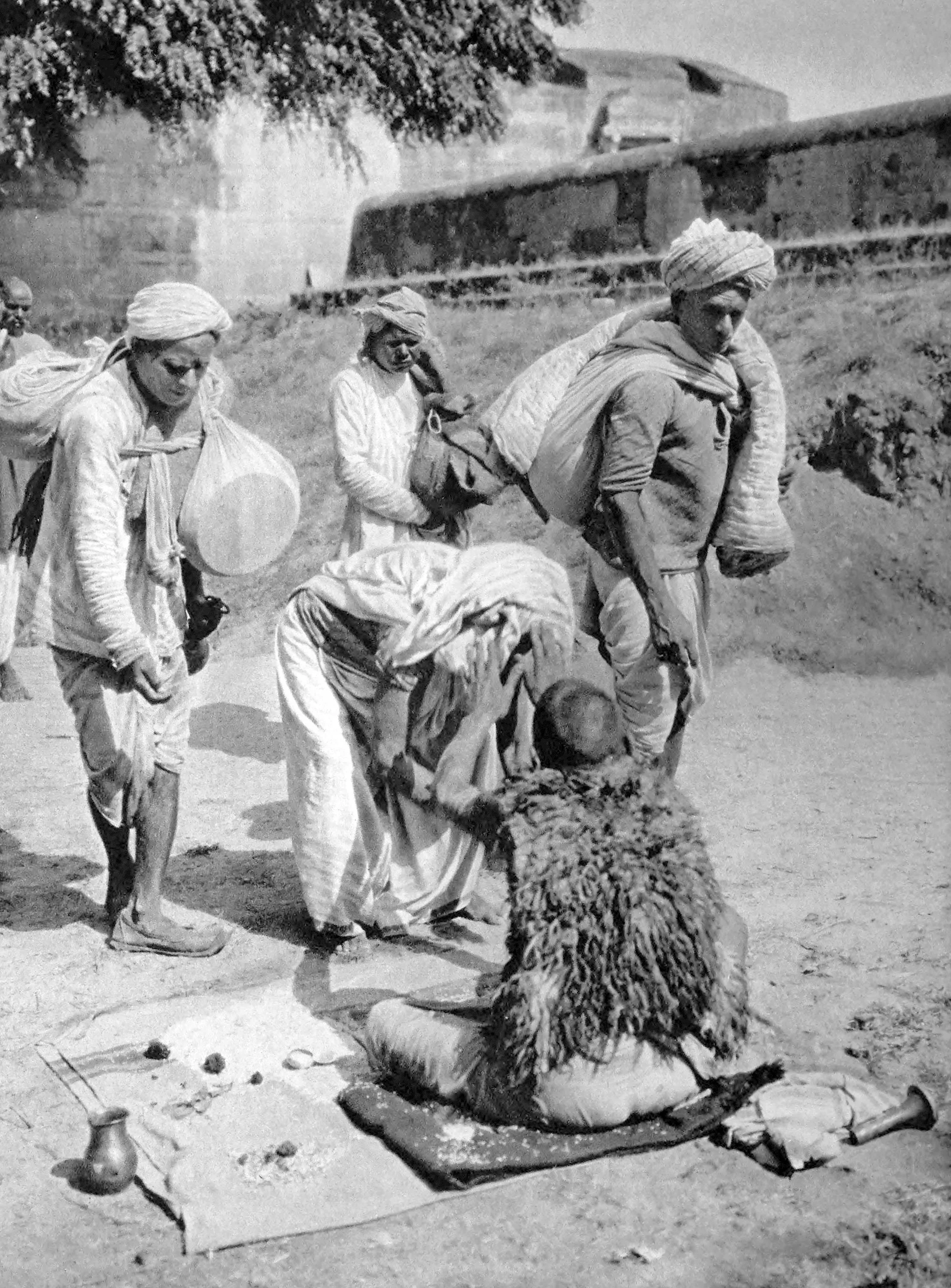 Allabad. Mendicant Monk blessing a Pilgrimage