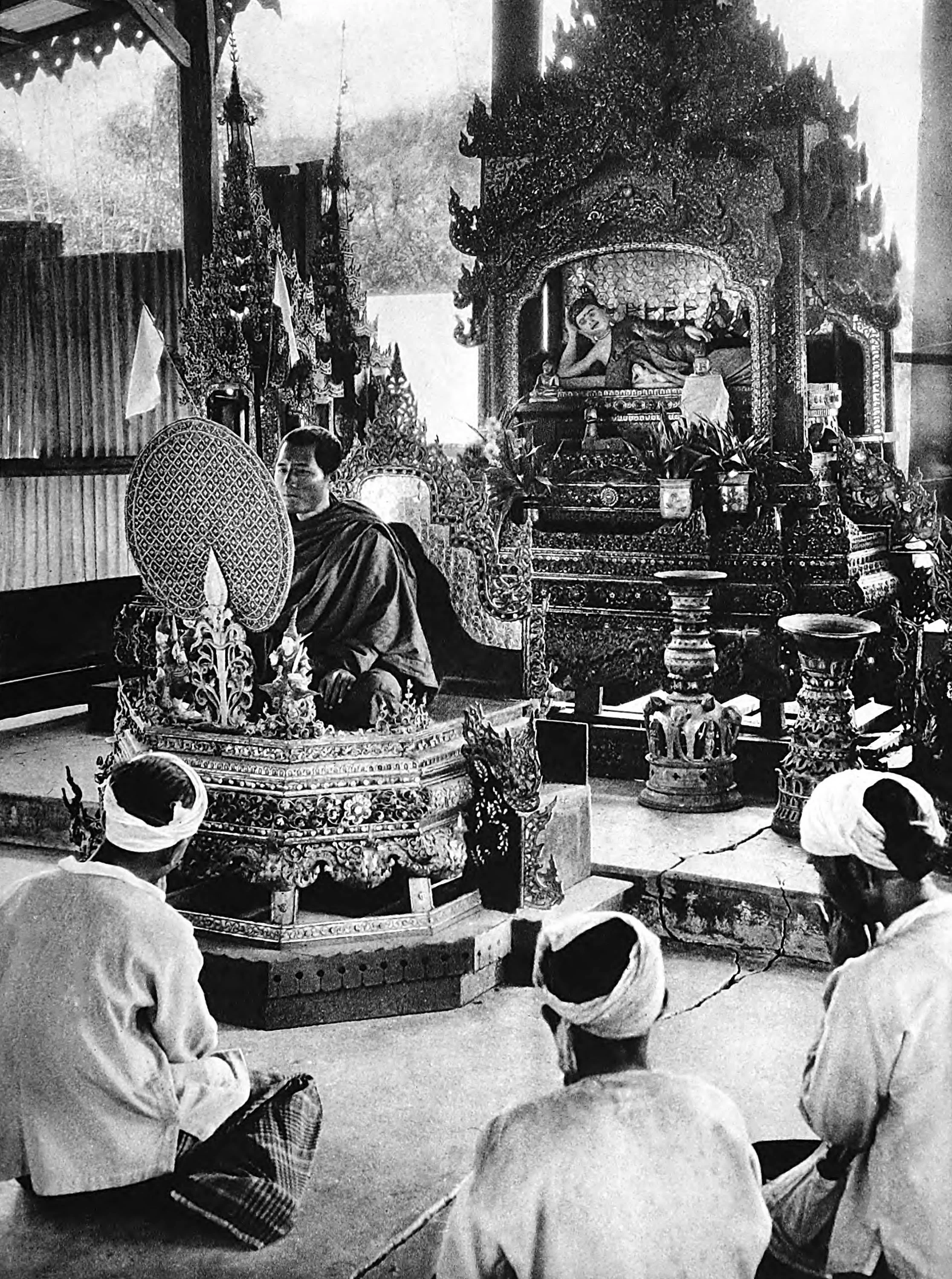 In the hall of prayer of the Namtok Monastery