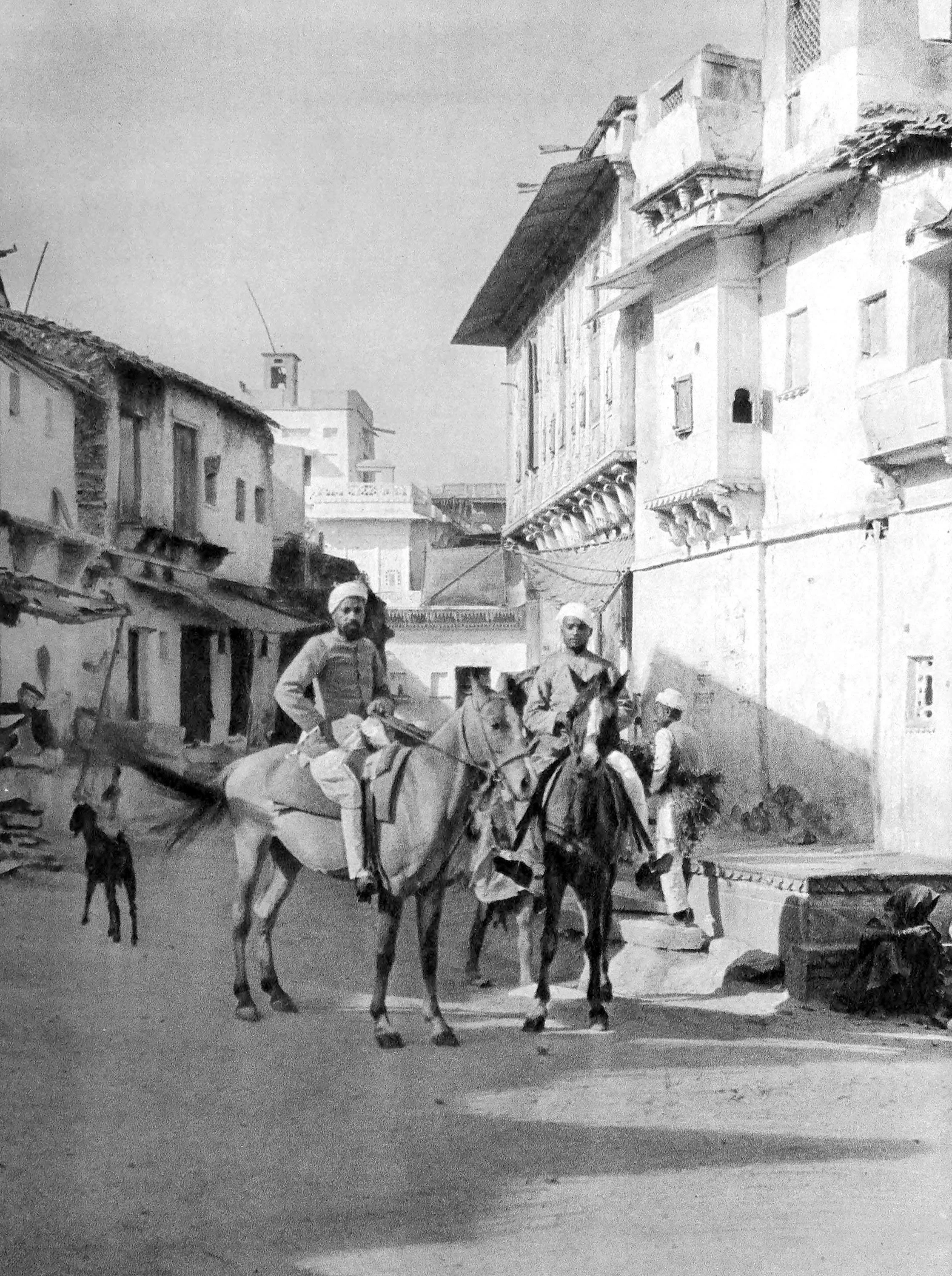 Udaipur, Street with horseman