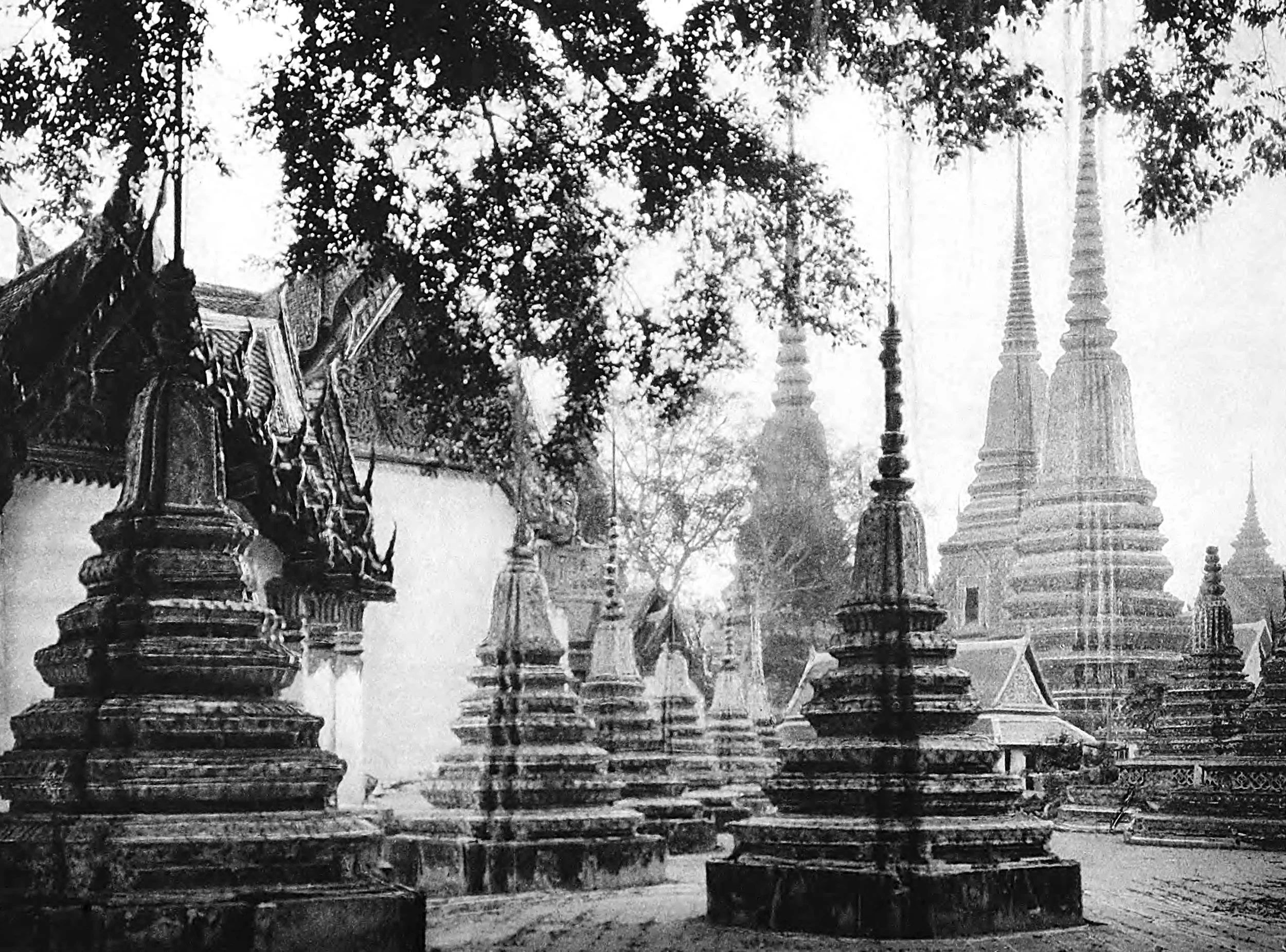 Bangkok, Small pagodas in Wat Po