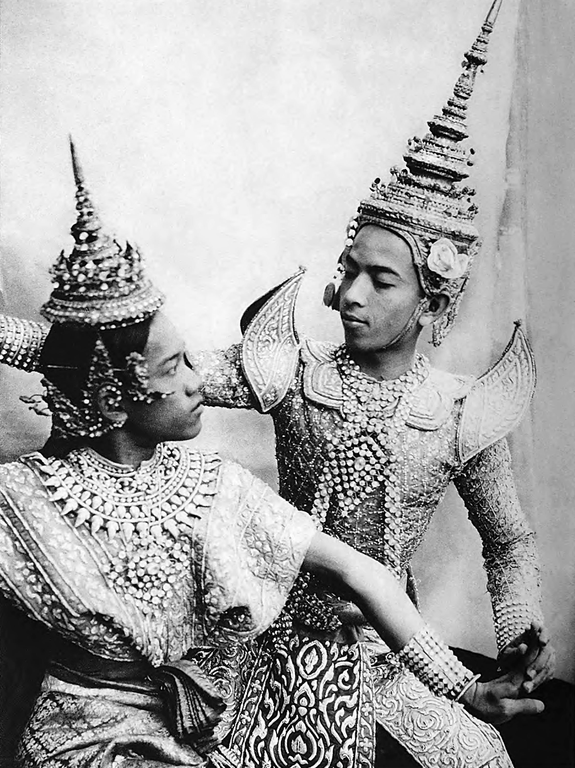 Bangkok, Dancers of the Royal Ballet 3