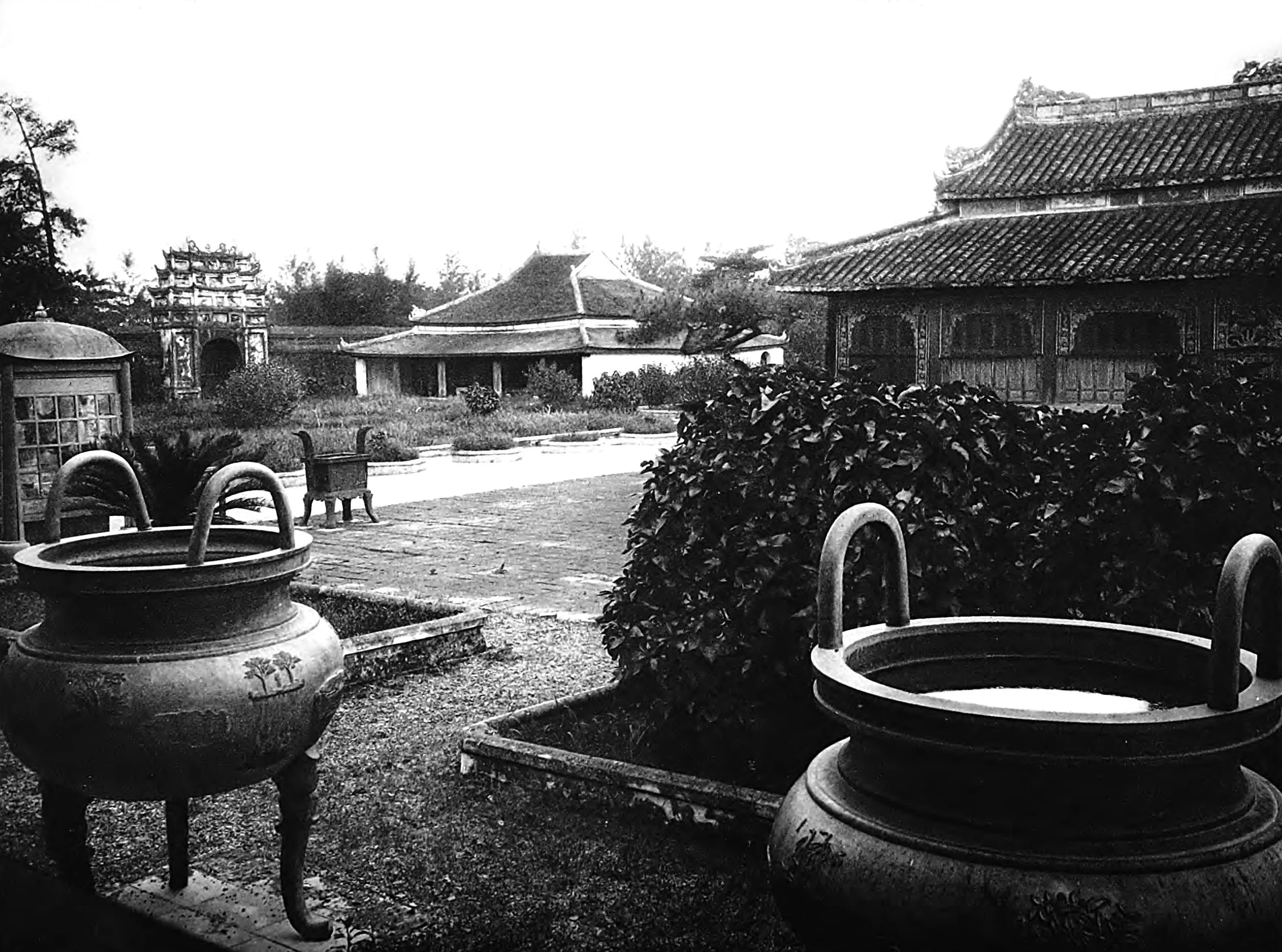 Hue, Imperial Palace, the dynastic urns