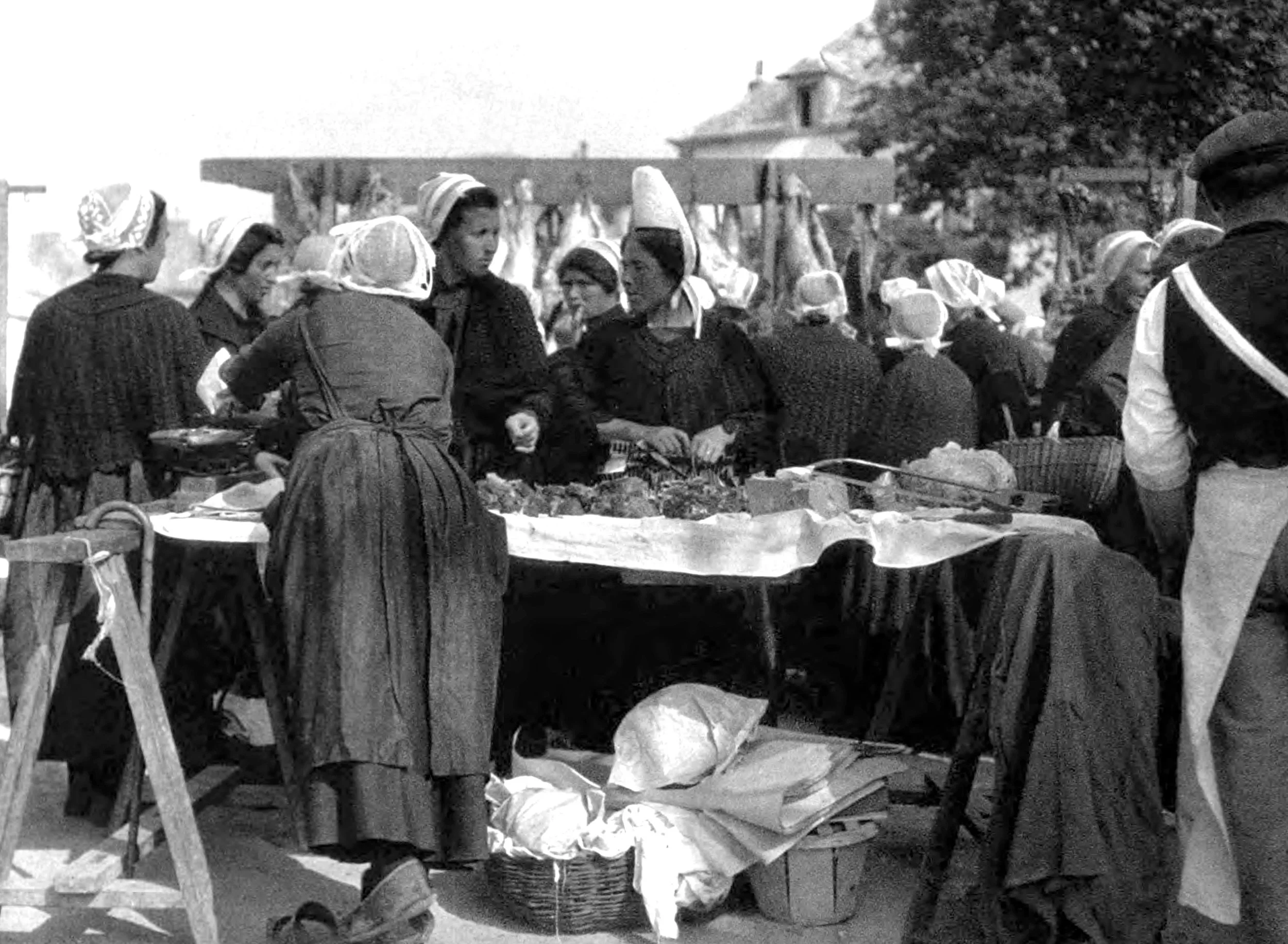 Audierne, Market