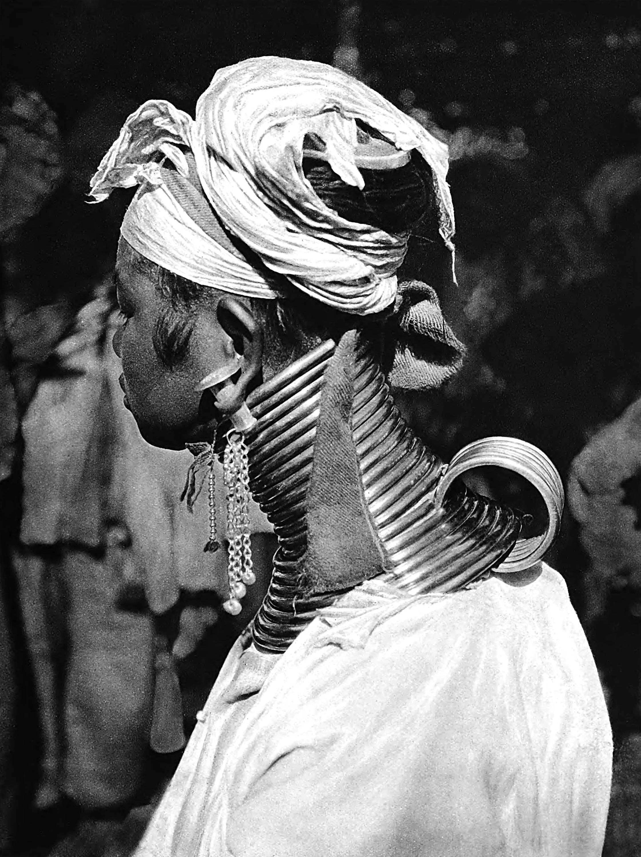 Padaung girl with brass necklace