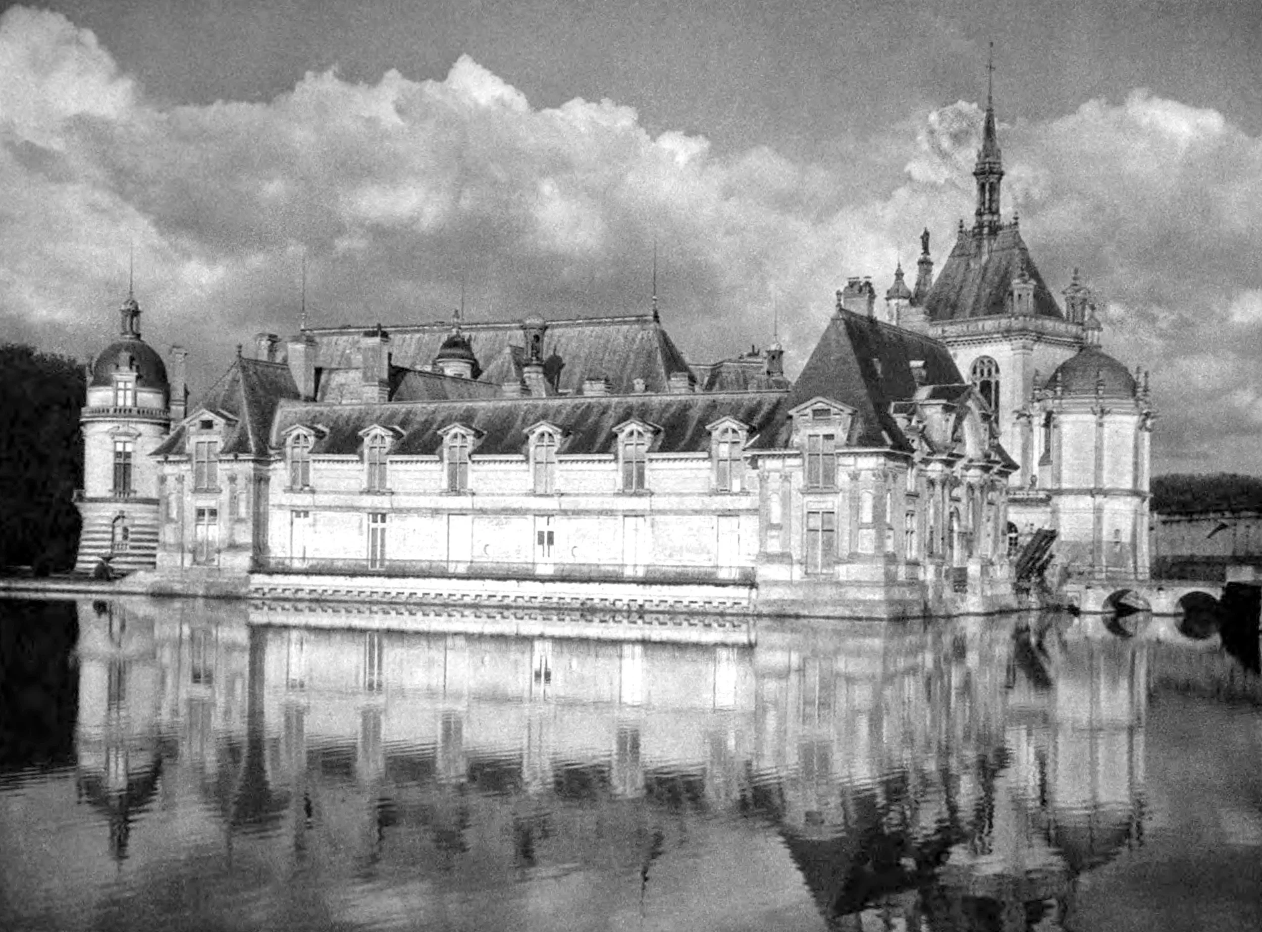 Chantilly Castle