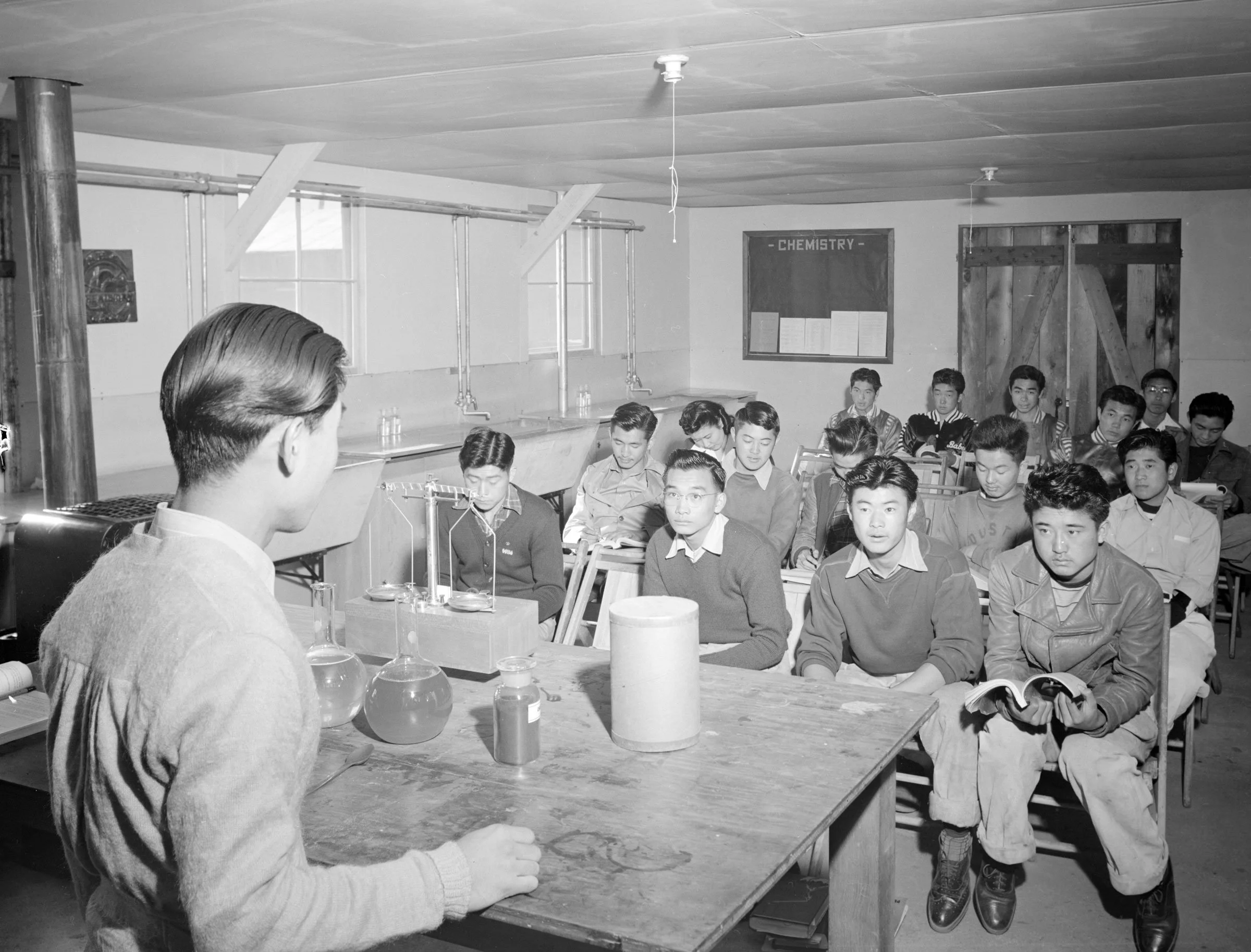 Science lecture, Manzanar Relocation Center