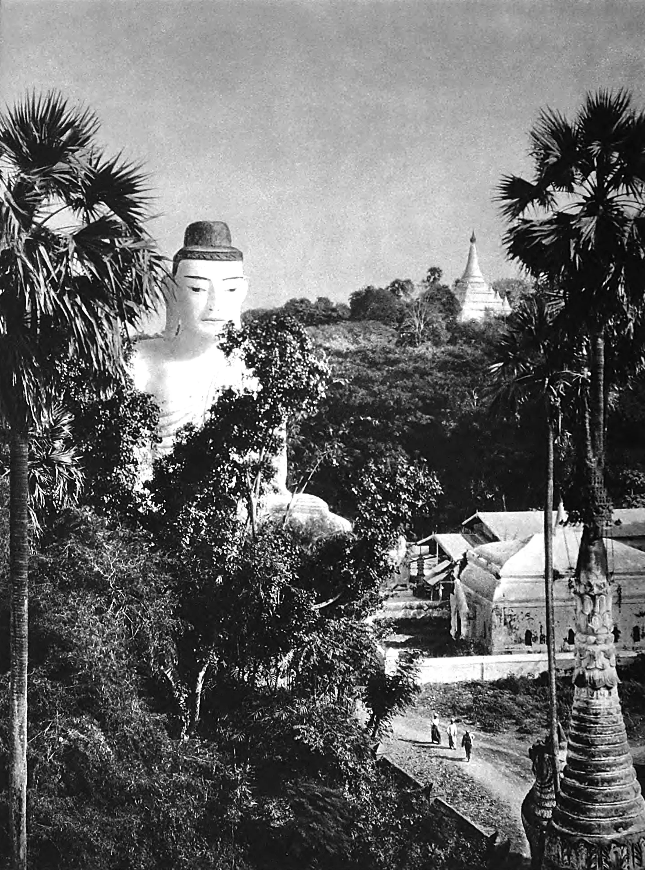 Prome, Modern monumental statue of Buddha