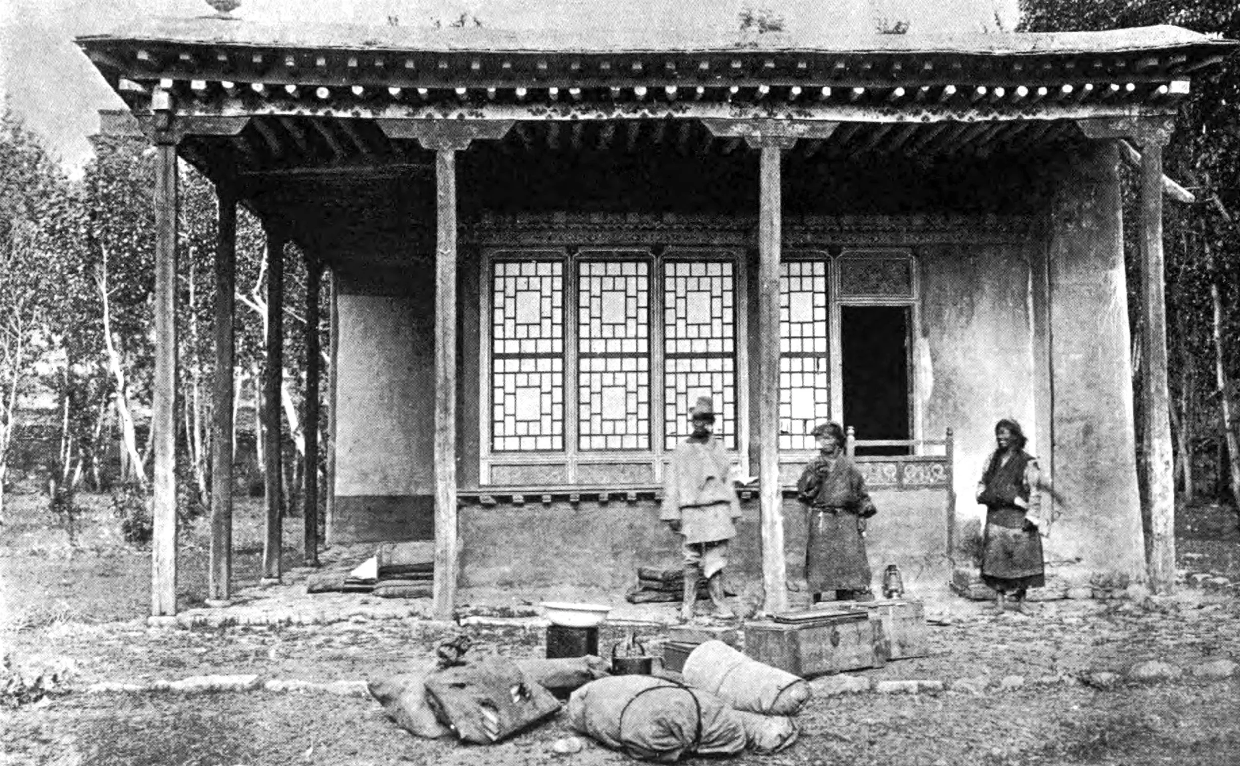 A feature of the Ling-ka is the Pleasure House