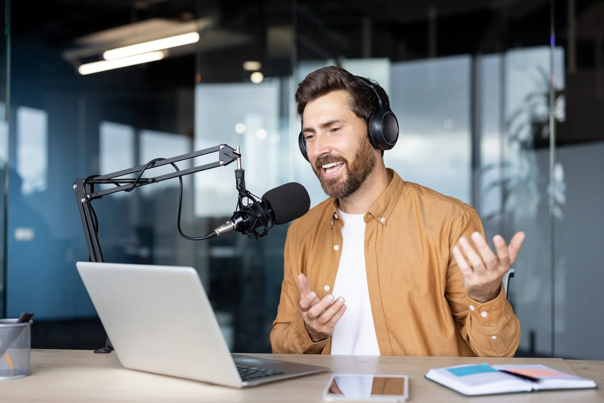 B2B Thought leader records authority-building podcast