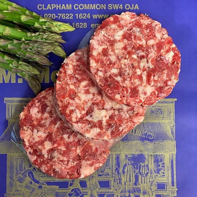 These are our beef and bone marrow burgers - we think they are a cut above, they are enriched with bone marrow which melts to enhance the burger with juicy tenderness 👌⁣
#staysafeeveryone ⁣
⁣
⁣
⁣
⁣
⁣
⁣
⁣
⁣
#burger #burgers #bbq #funinthesun #eatingo