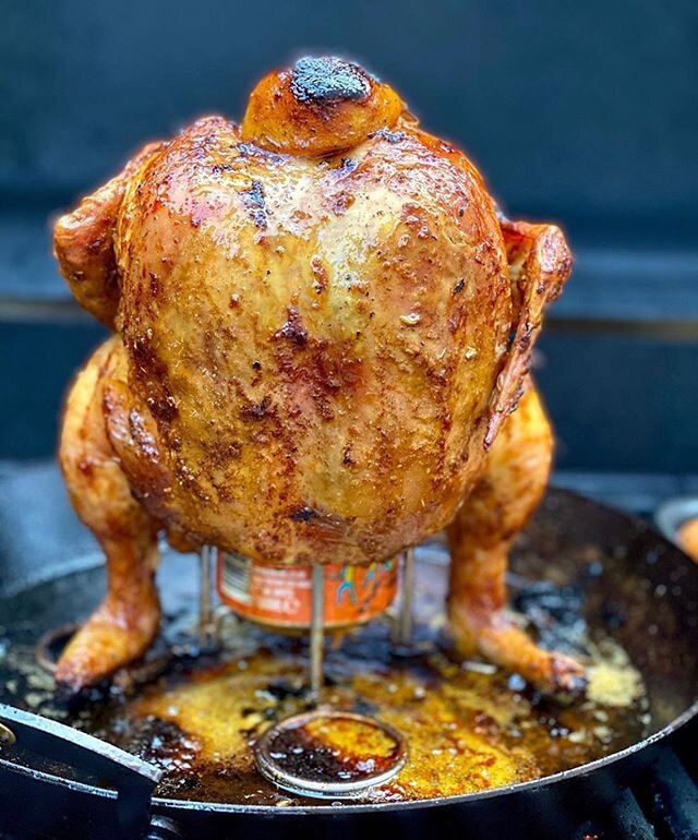 Beer Can Chicken is incredibly delicious, juicy and moist. The steam from the @beavertownbeer creates an unbelievably moist chicken, you&rsquo;ll love it from the very first bite.  Thanks @thecornerplot for sharing this -  for her full mouthwatering 