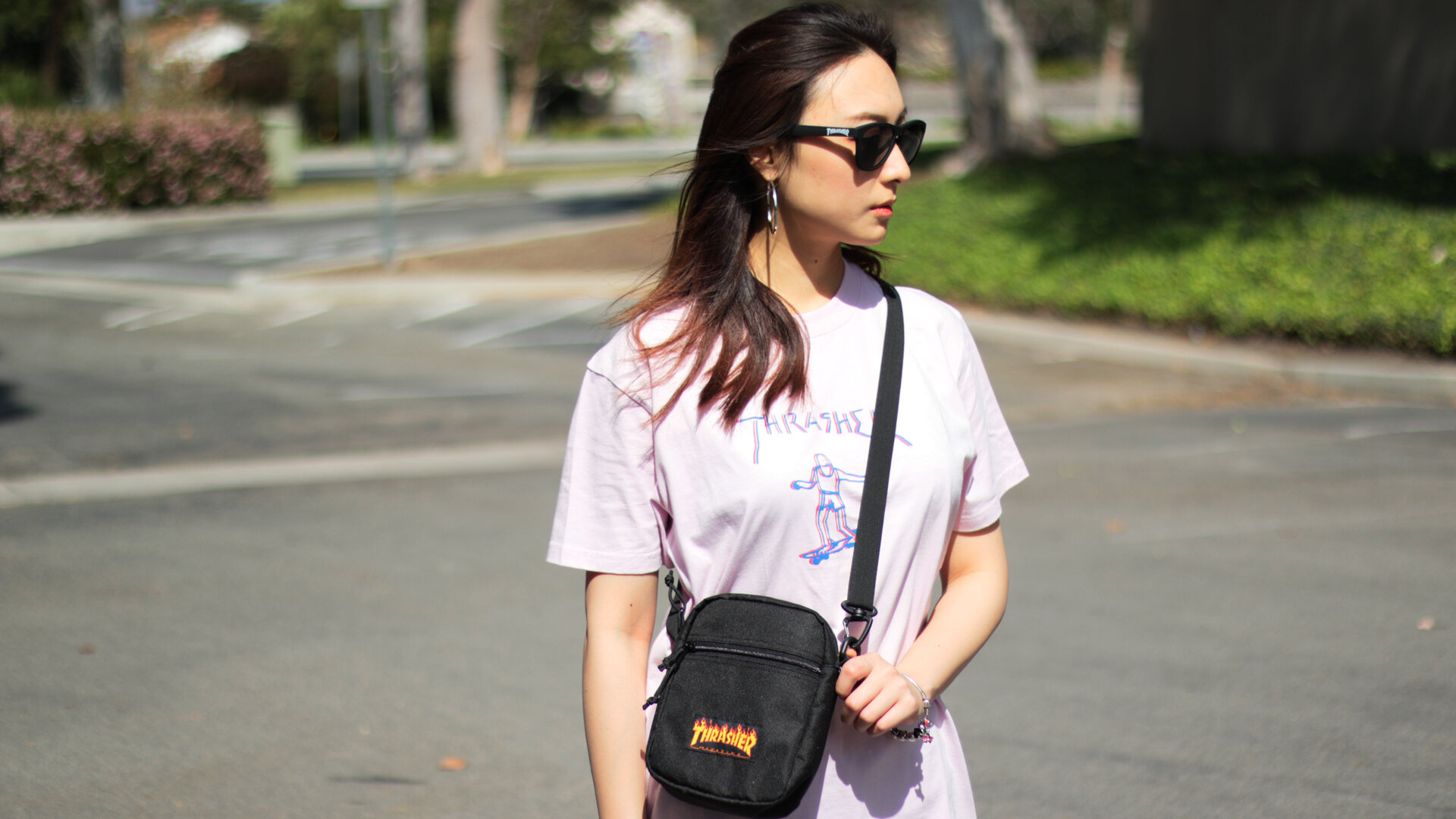 TH0318-SB01BLK-(FLAME-SHOULDER-BAG)-LS.jpg