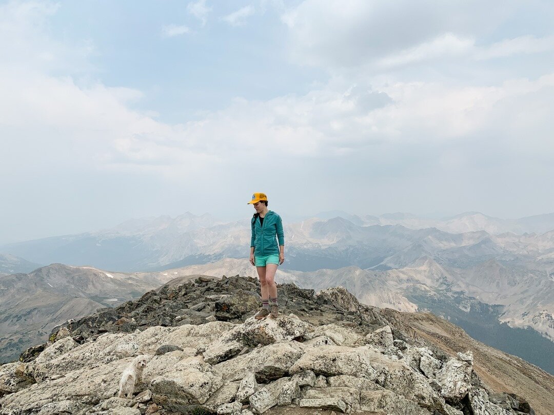 Hiked my first 14er, a grueling 14,196 feet to the summit of Mt. Yale in the Collegiate Peaks. Bruma blew minds 🤯 and only took a free ride for about .5 mile 💪🐶 Star of the trail to say the least!⠀⠀⠀⠀⠀⠀⠀⠀⠀
⠀⠀⠀⠀⠀⠀⠀⠀⠀
Reminded the writing life is si