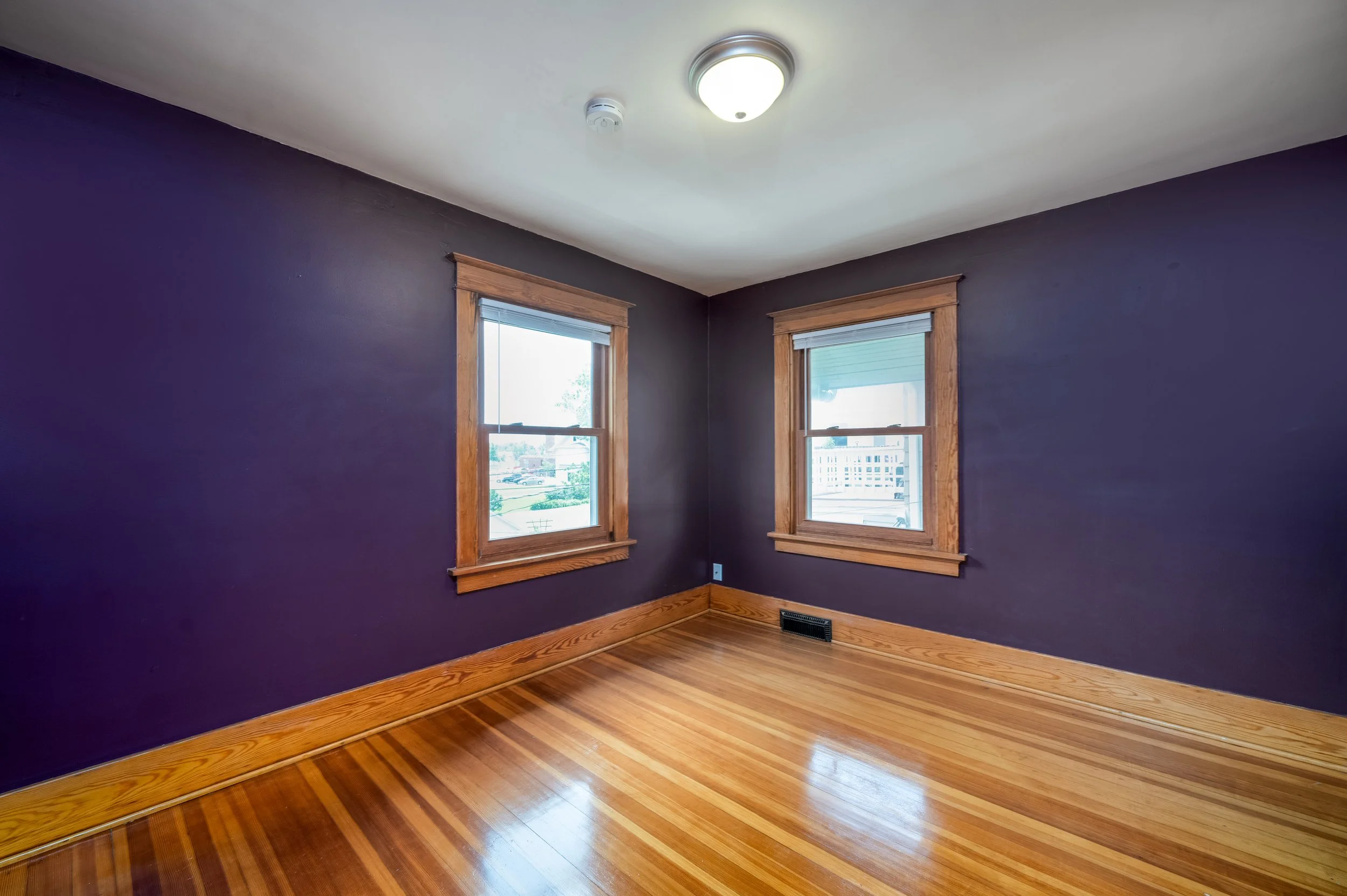 1327 3rd Ave SW - Interior 11.jpg