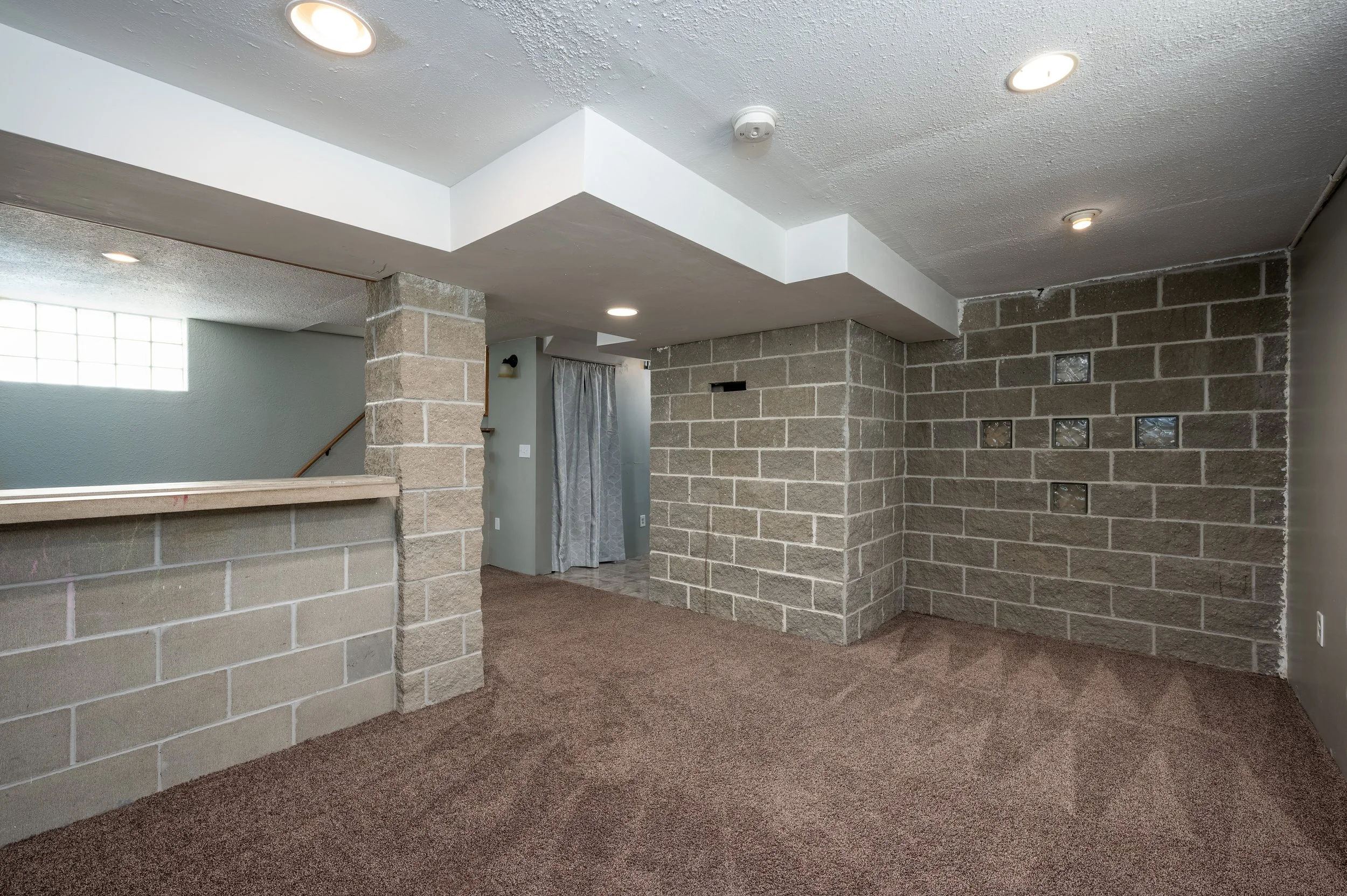 1327 3rd Ave SW - Interior 16.jpg