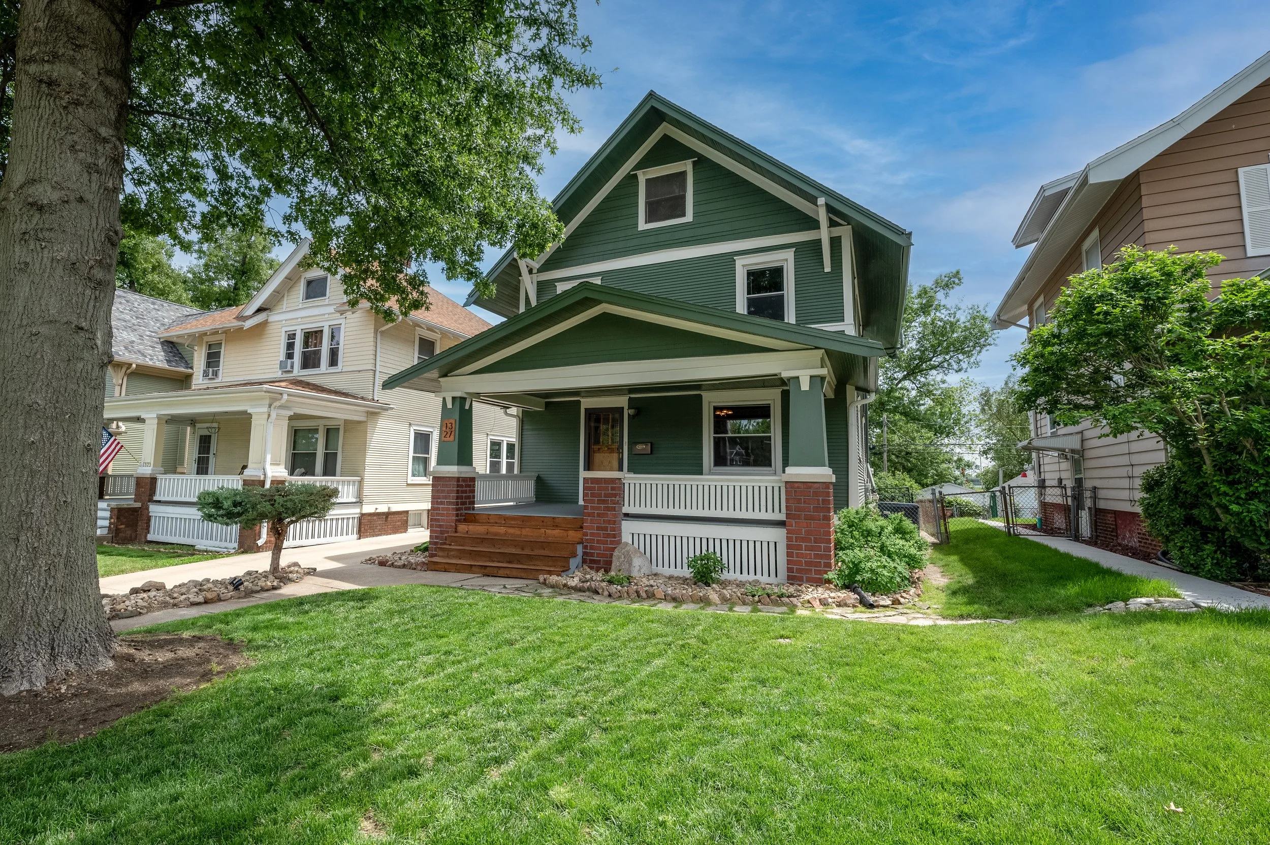 1327 3rd Ave SW - Exterior 01.jpg