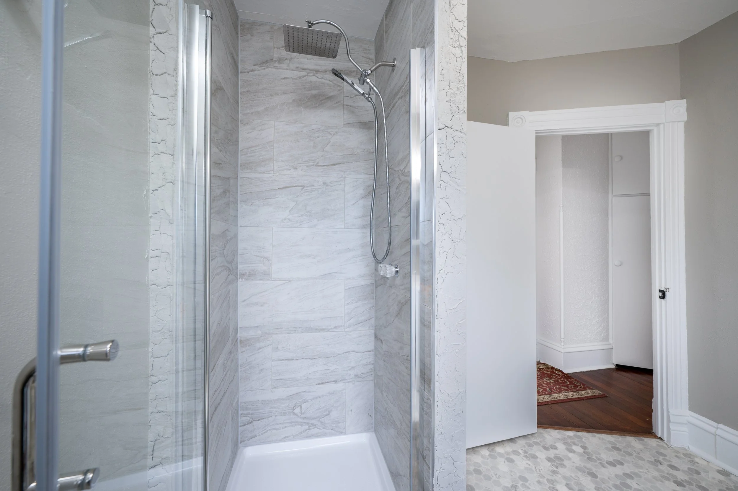 212 5th Ave SW, Unit 2 - 10.jpg