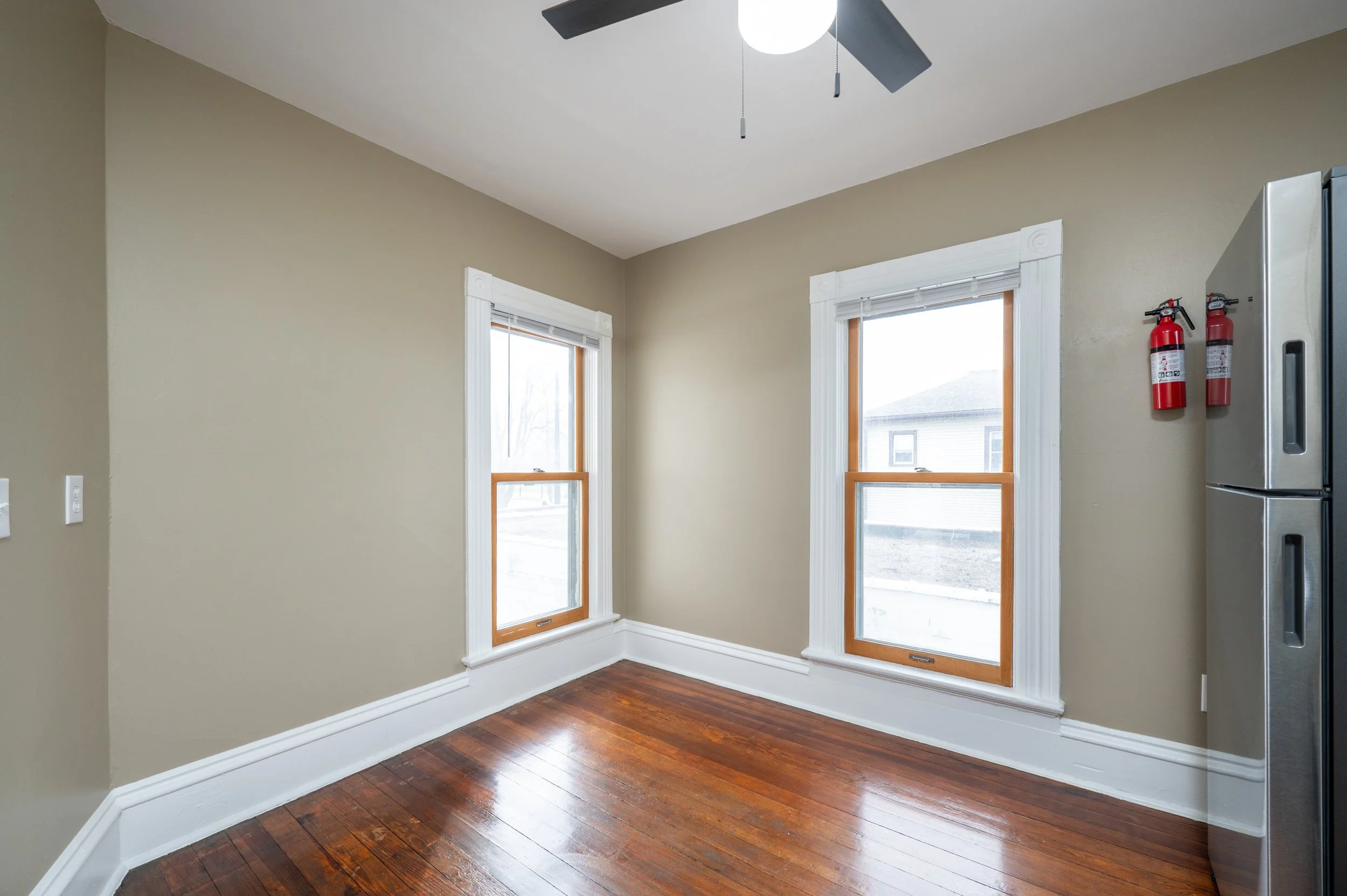 212 5th Ave SW, Unit 2 - 08.jpg
