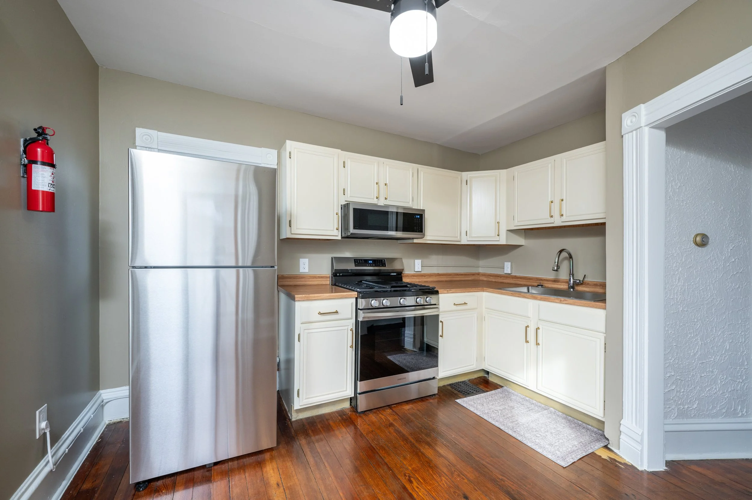 212 5th Ave SW, Unit 2 - 06.jpg