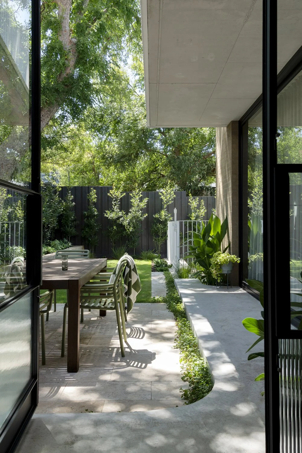 ZARQ_Stanmore_04.jpg