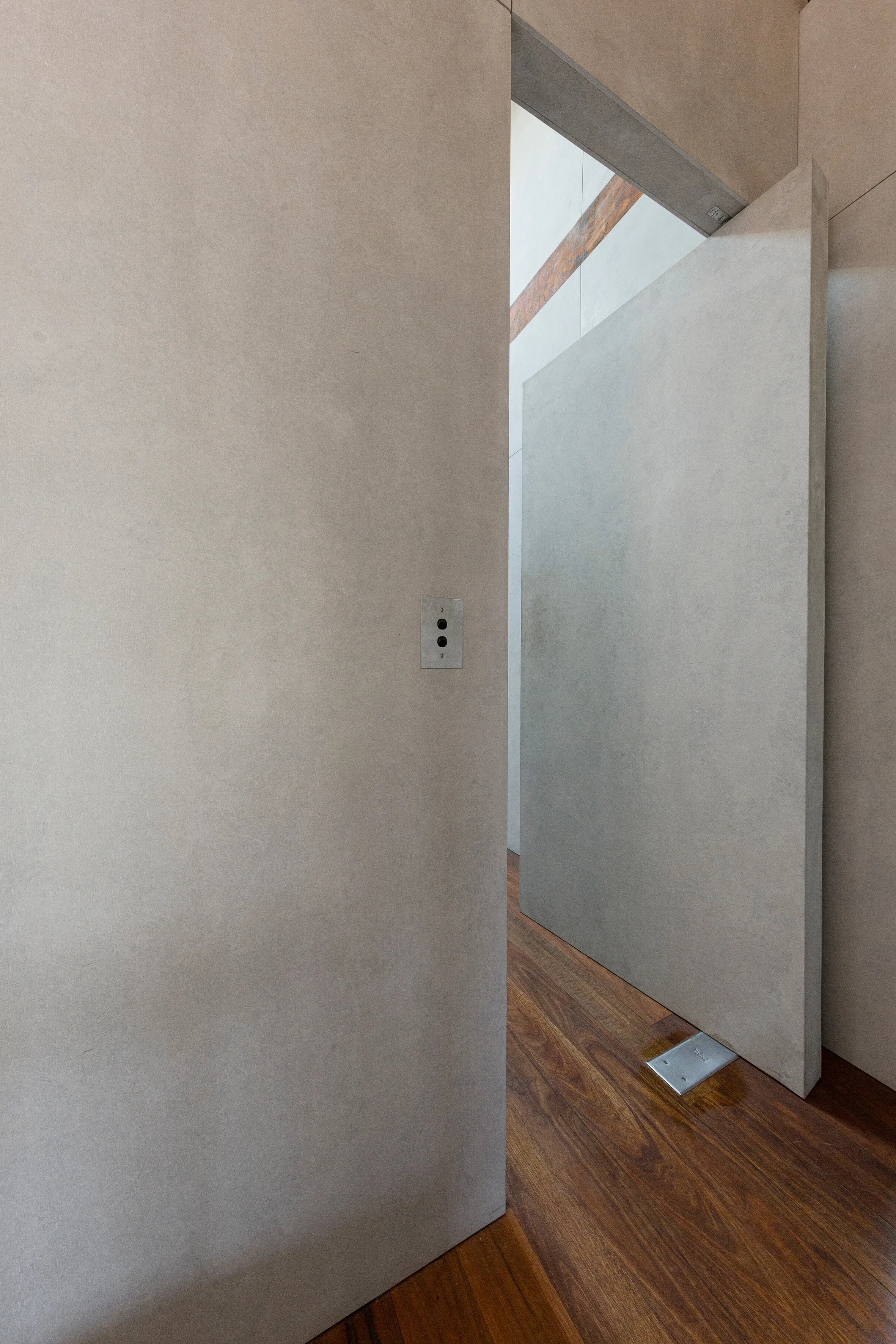 Warehouse-022.JPG