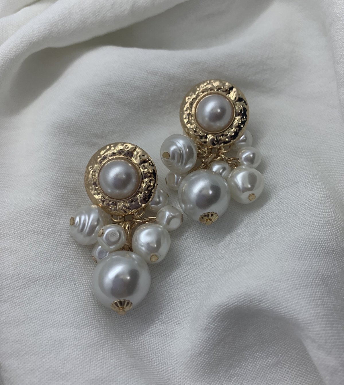pearl earrings.jpg