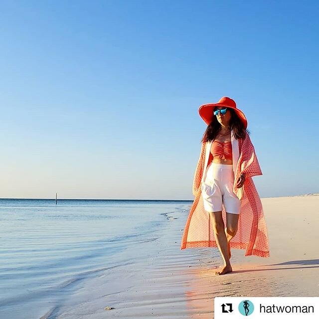 A whole year ago!!! I can't believe it... #Repost @hatwoman (@get_repost)
・・・
How To Wear Hats Day 188: Philip Treacy
.
.
@philiptreacy
.
.
#philiptreacy #elizabethvogues #hatwoman #hat #hats #vintage #headwear&nbsp; #milliner #millinery #london #hon