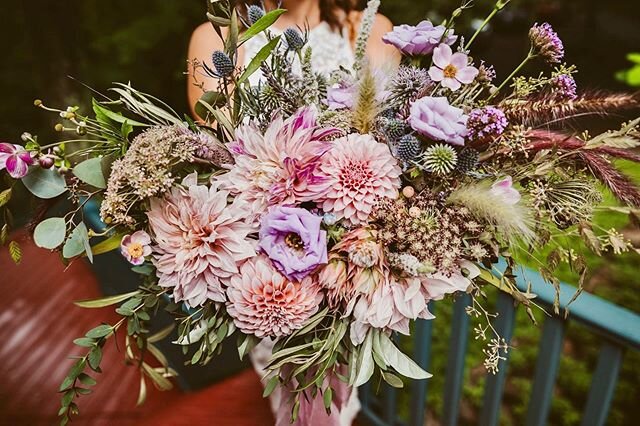 Boho bride, Marlee, envisioned an array of local wildflowers for her wedding in the woods, and @troutlilyfarmllc did not disappoint. 😍

During the wedding planning process, selecting the right vendors can become a daunting task with endless vendor o