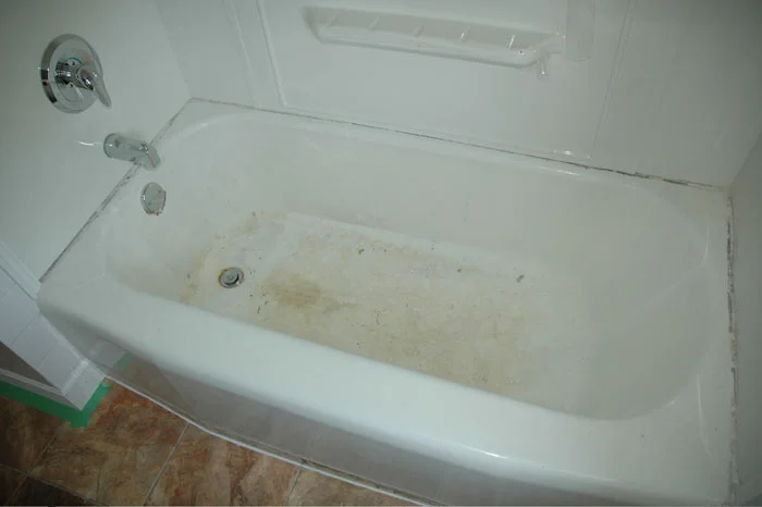 Crack in bottom 4.jpg