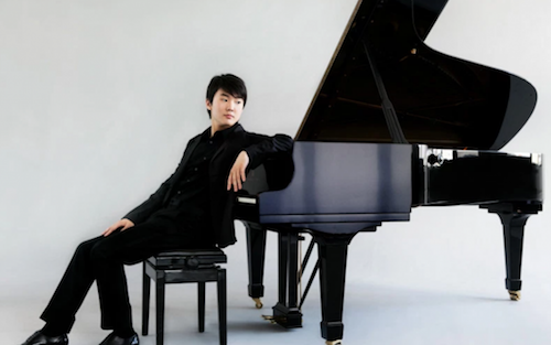 Seong-Jin Cho (Photo credit: Harald Hoffmann)