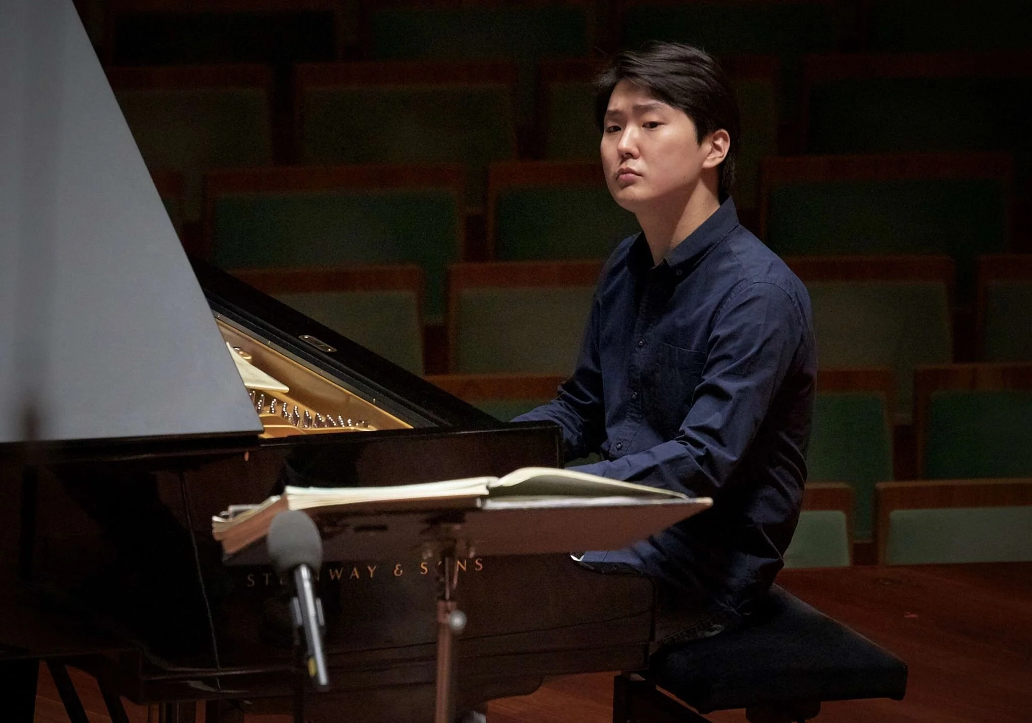 Seong-Jin Cho featured in The Korea Times for Chopin album release amid pandemic