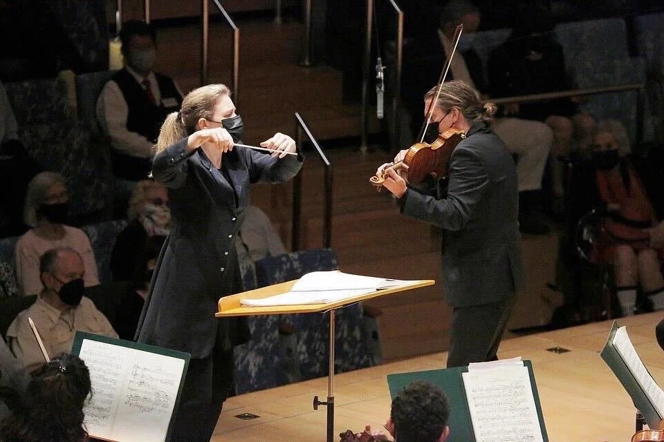 Gemma New lauded for her debut with the New World Symphony