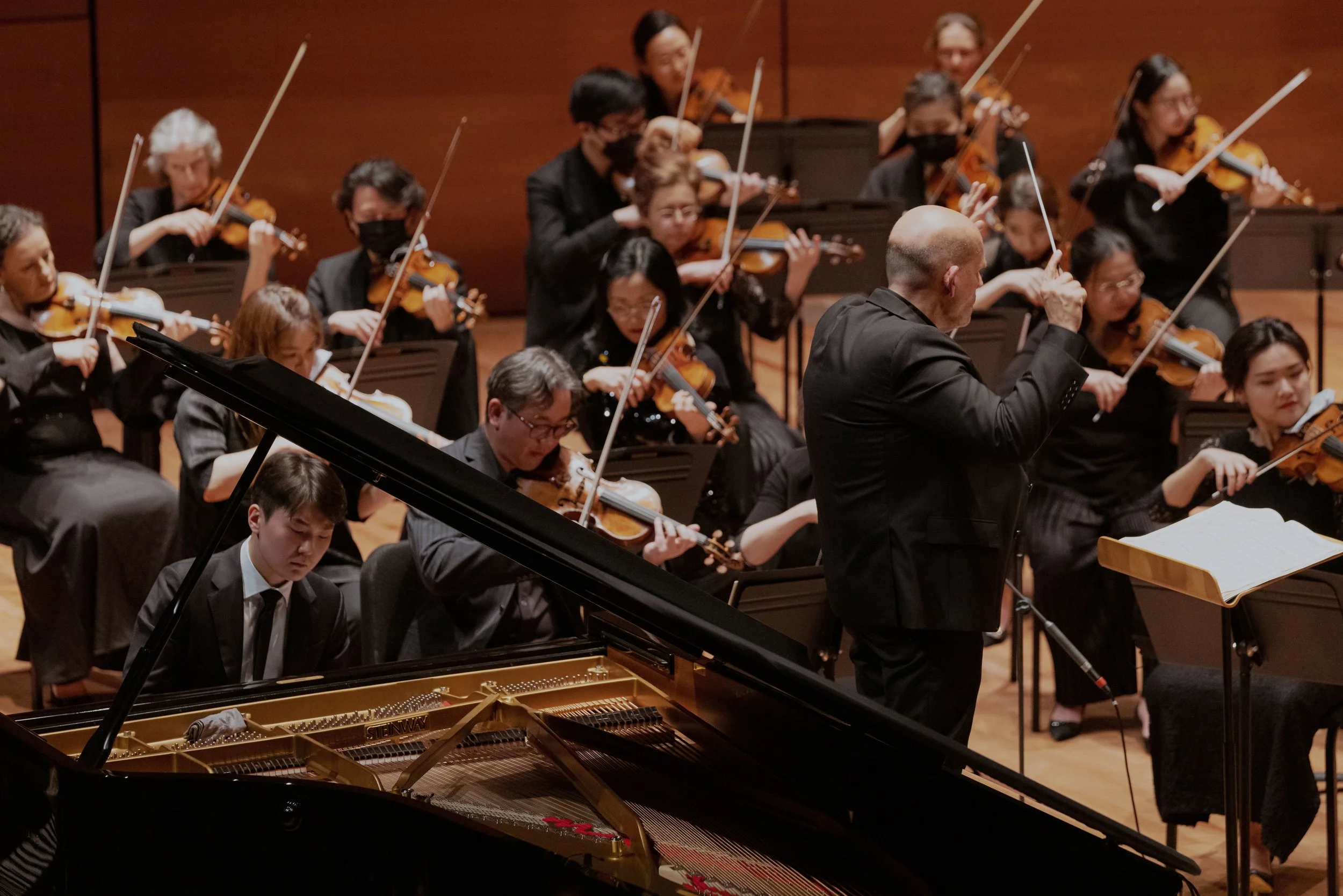 Seong-Jin Cho receives rave review from The New York Times for NY Phil subscription debut