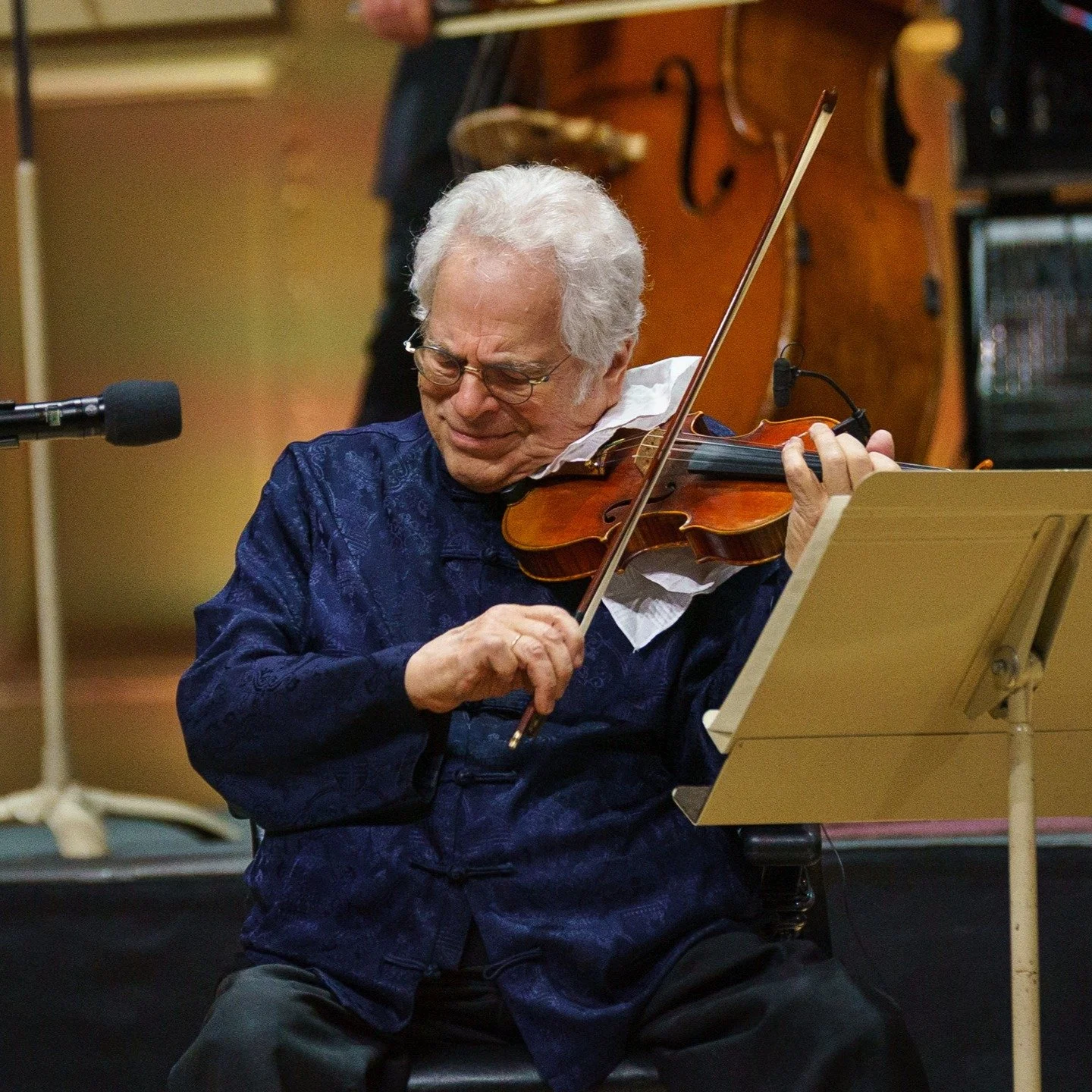 Moments from @ItzhakPerlmanOfficial&rsquo;s sold-out Klezmer program &ldquo;In the Fiddler&rsquo;s House&rdquo; featuring Music Director Hankus Netsky @HNetsky on saxophone and piano, Andy Statman @StatmanAndy on clarinet and mandolin, and members of