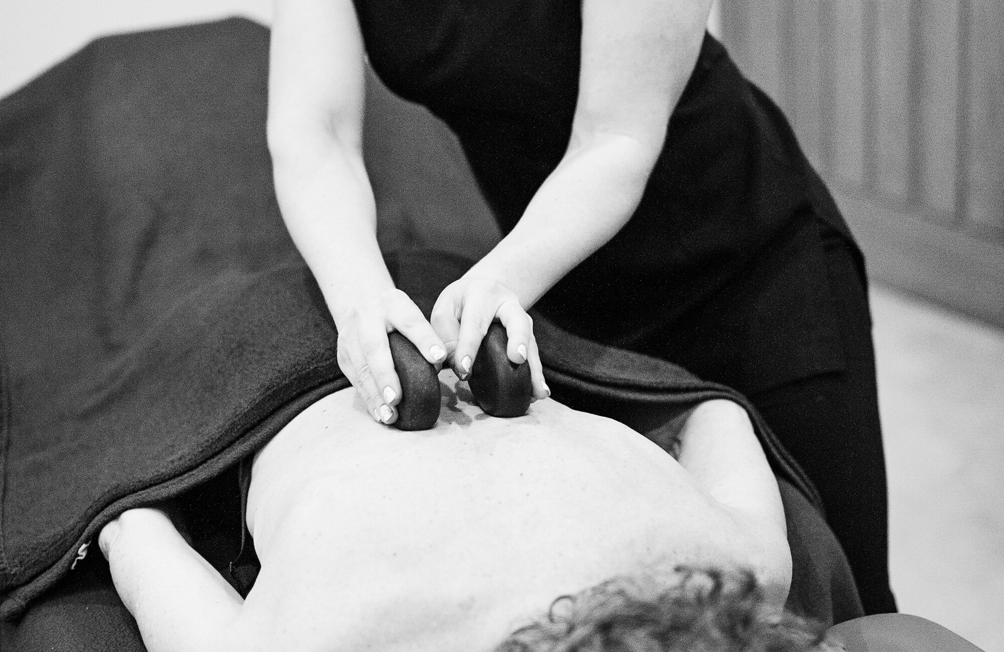 hot stone massage 3.jpg