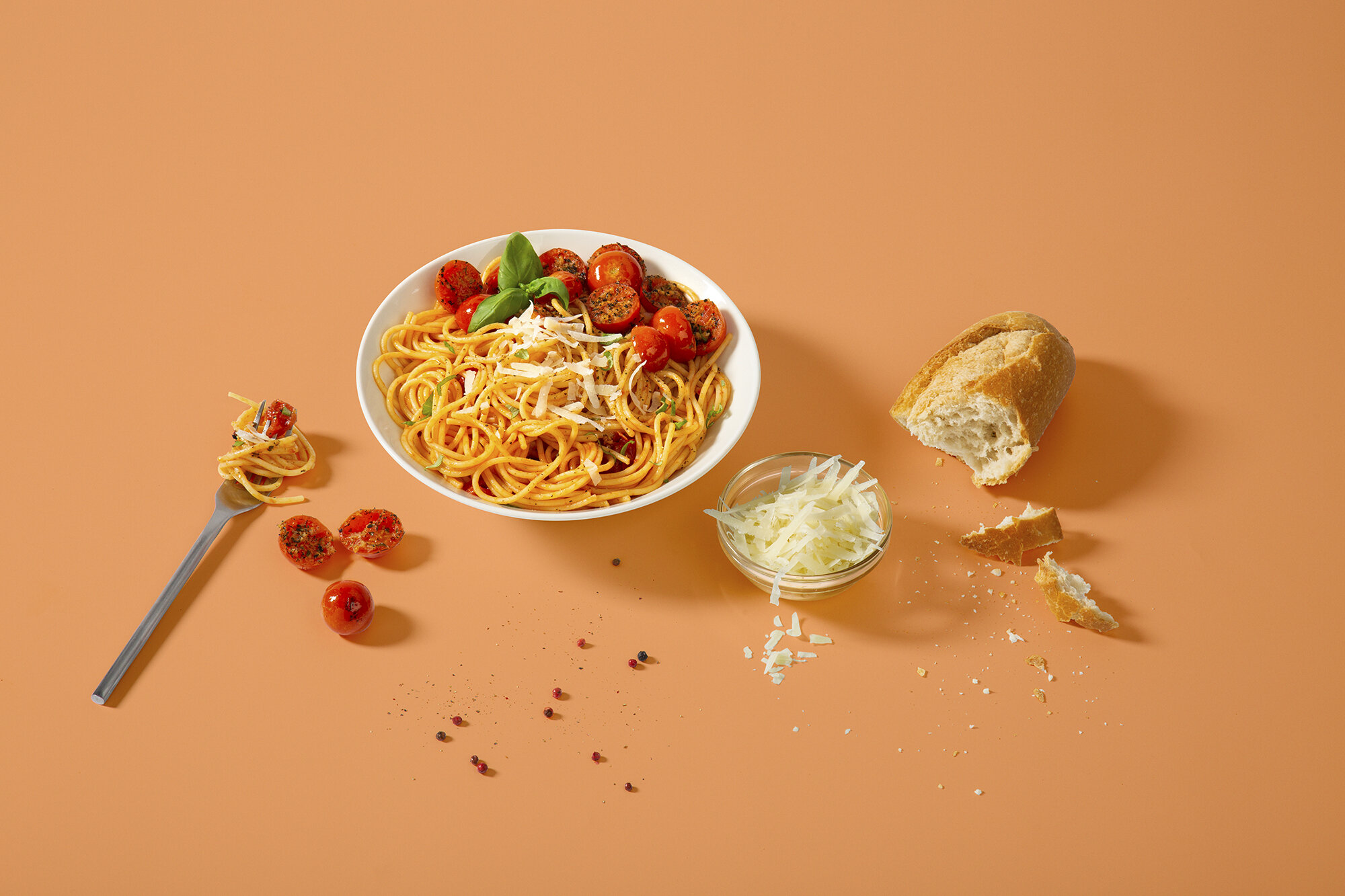 Spaghetti tomato with fork.jpg