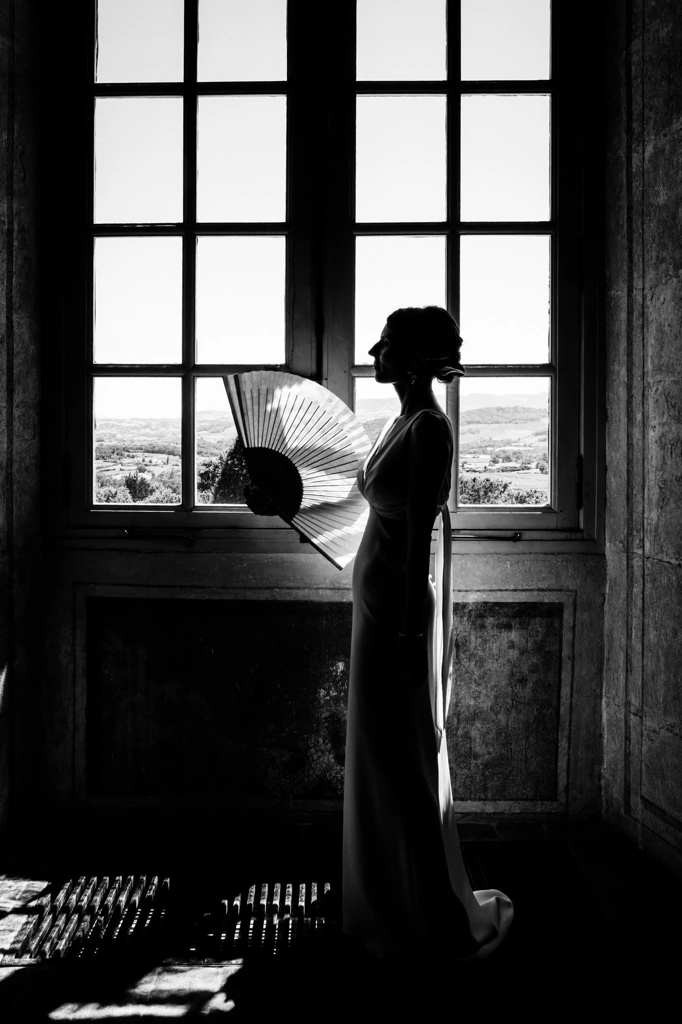 Ceux qui me suivent depuis longtemps le savent, je ne couvre qu'un nombre limit&eacute; de mariages par an pour pouvoir &ecirc;tre au plus proche de mes couples et &agrave; 200% avec eux tout au long de notre aventure&hellip;

Il me reste 1 (ou peut-