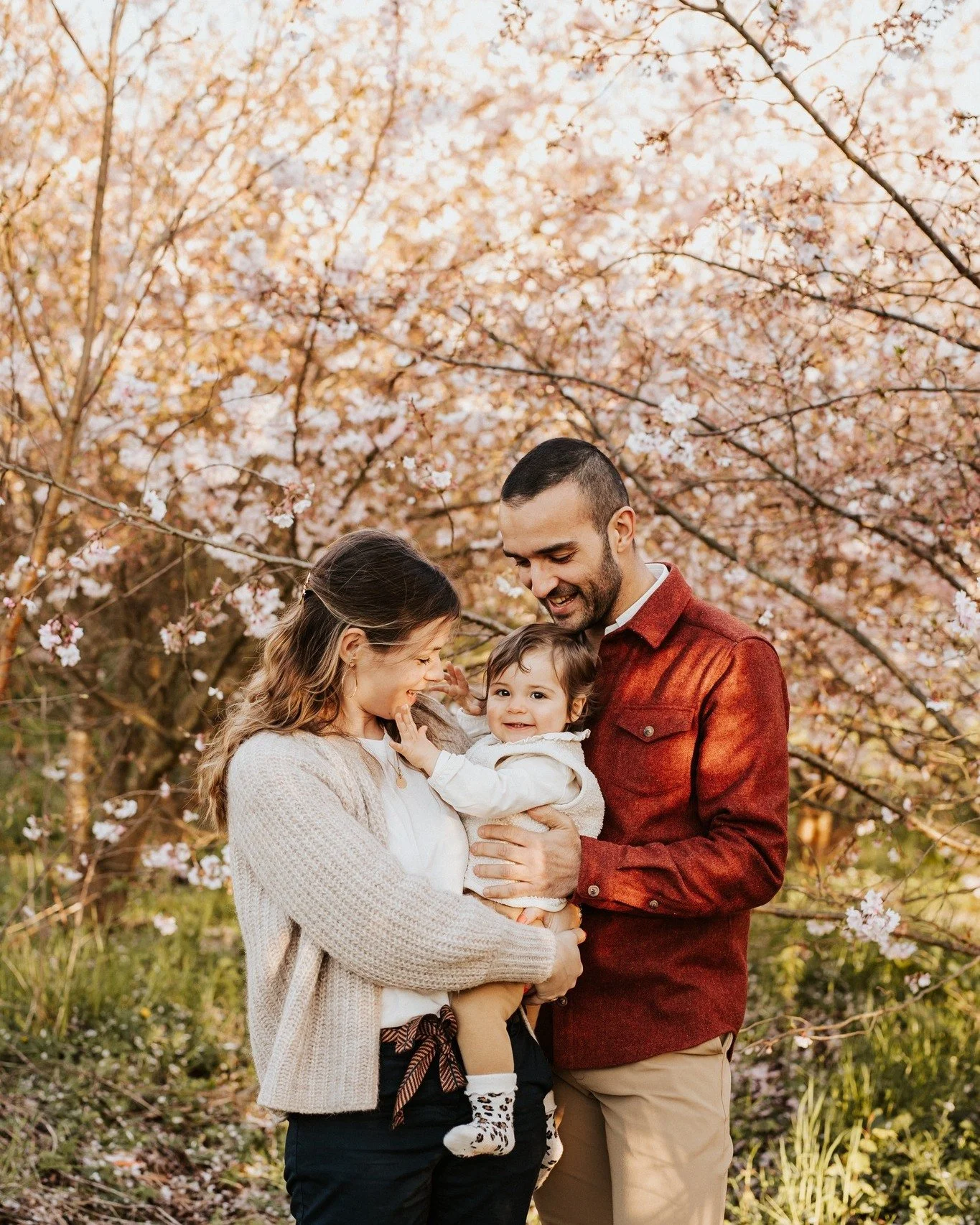 J'adore le d&eacute;but du printemps, les temp&eacute;ratures qui s'adoucissent, les fleurs dans les arbres et les souvenirs que je cr&eacute;e avec les petites familles qui me font confiance &agrave; cette p&eacute;riode...Vivement l'ann&eacute;e pr