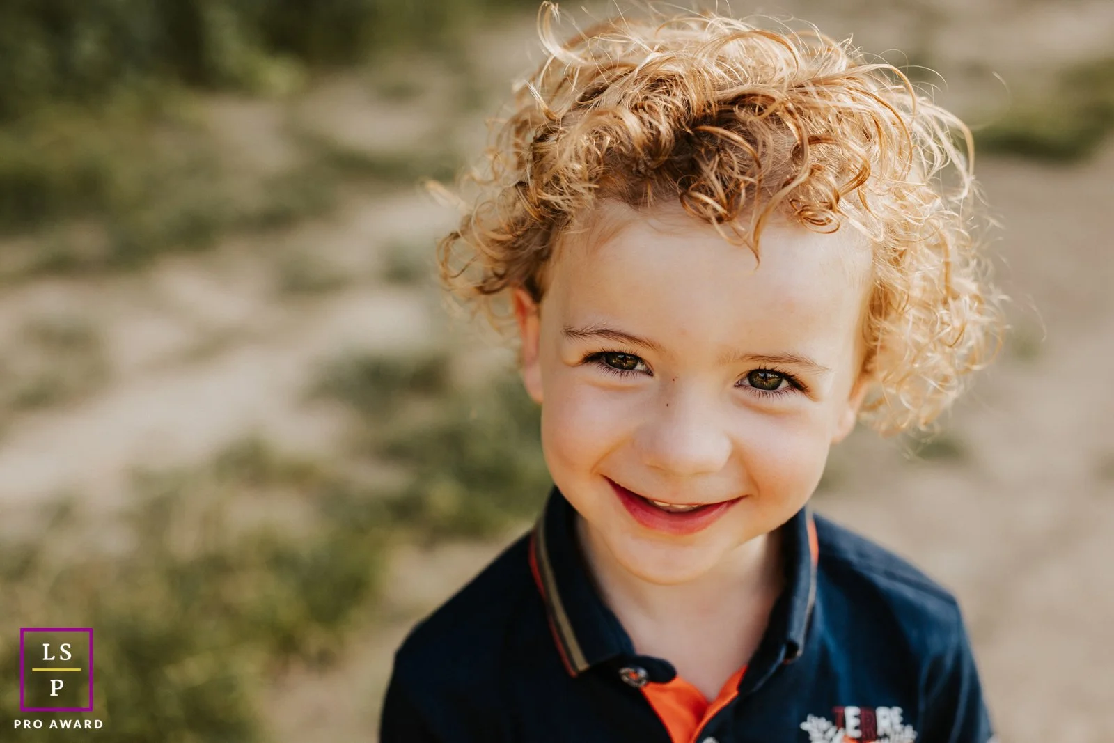 photo portrait d'un petit garçon au regard malicieux à Lyon