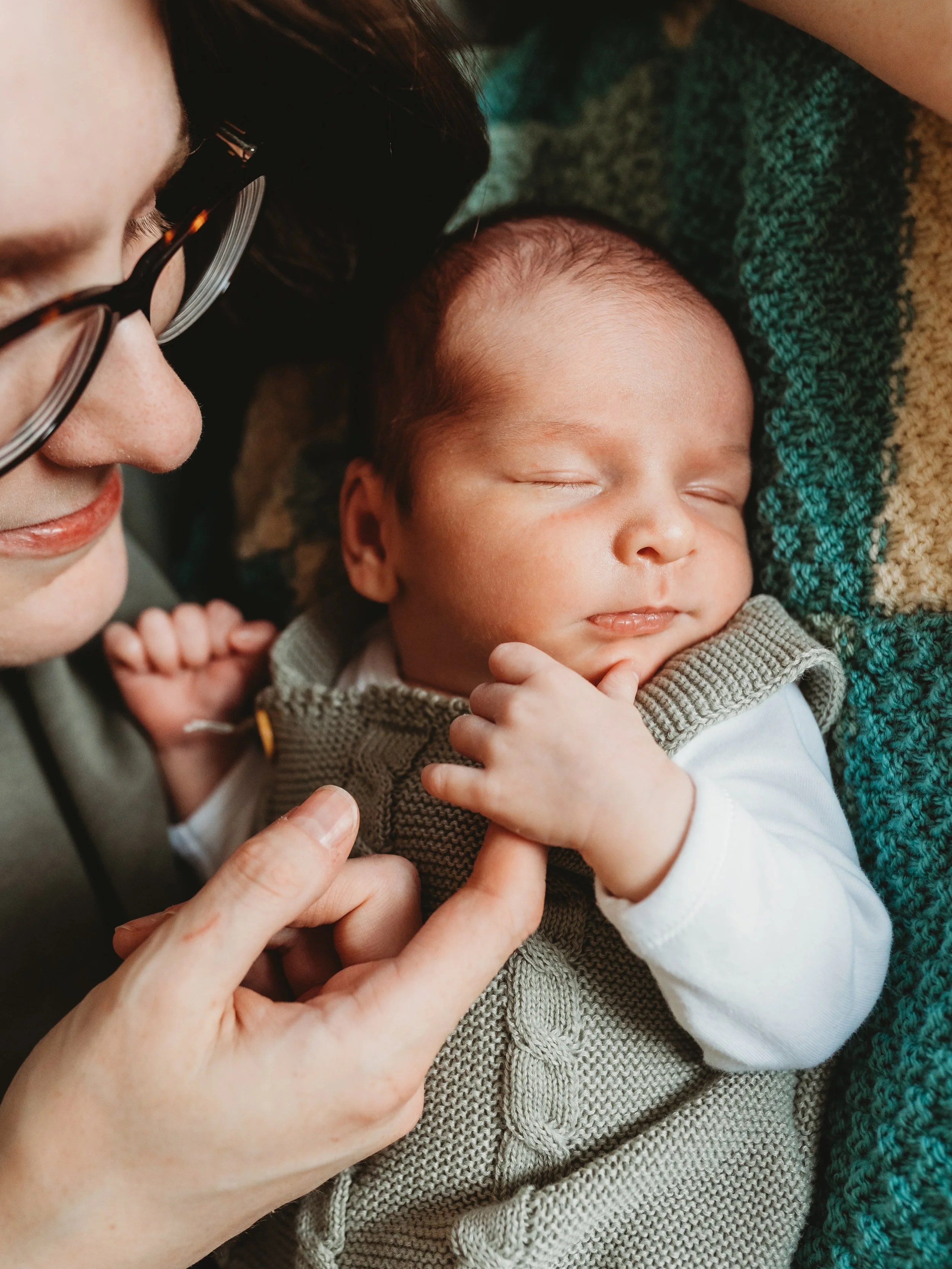 1st September always feels like &lsquo;back to school&rsquo;! 

And after a lovely few weeks in France with my family, I&rsquo;m back to it tomorrow with an in-home newborn session.

Can&rsquo;t wait to get back to my happy place - camera in hand, ch
