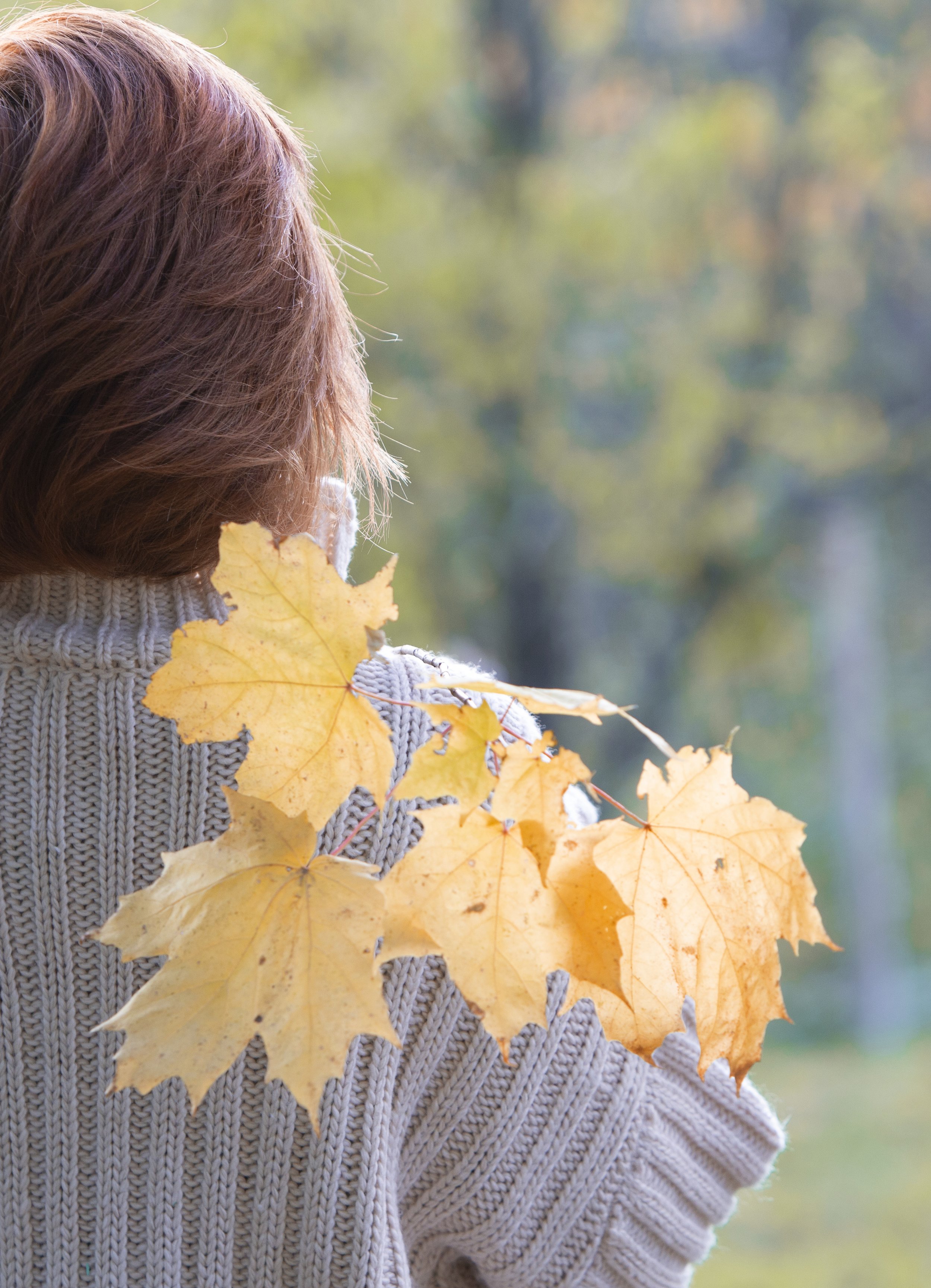 Leaves on shoulder copie 2.jpg
