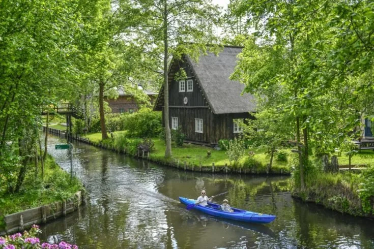  Kayaking through Spreewald is a great weekend activity. 