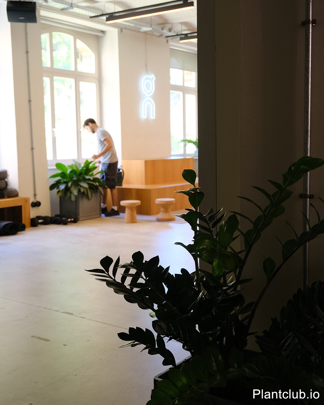  Discreet, precise, and always mindful of your office environment. 