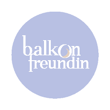 Light purple circle with white text reading 'Balkon Trendlund'