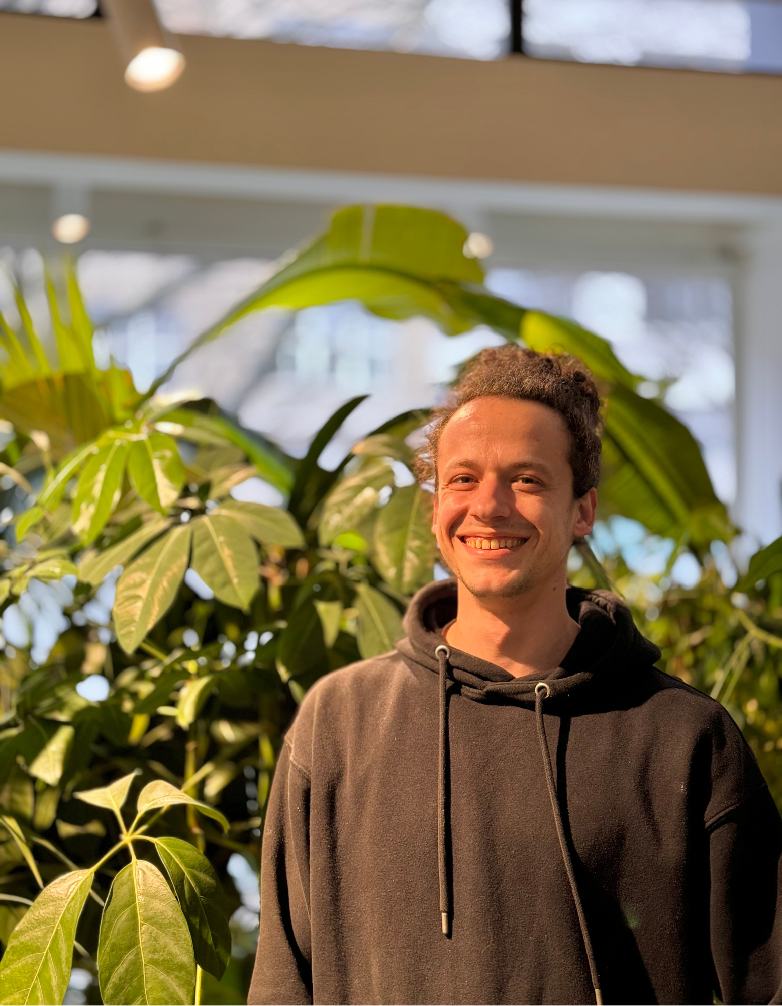 Frank Papakonstantinou, Horticulturist/ Plant Expert 