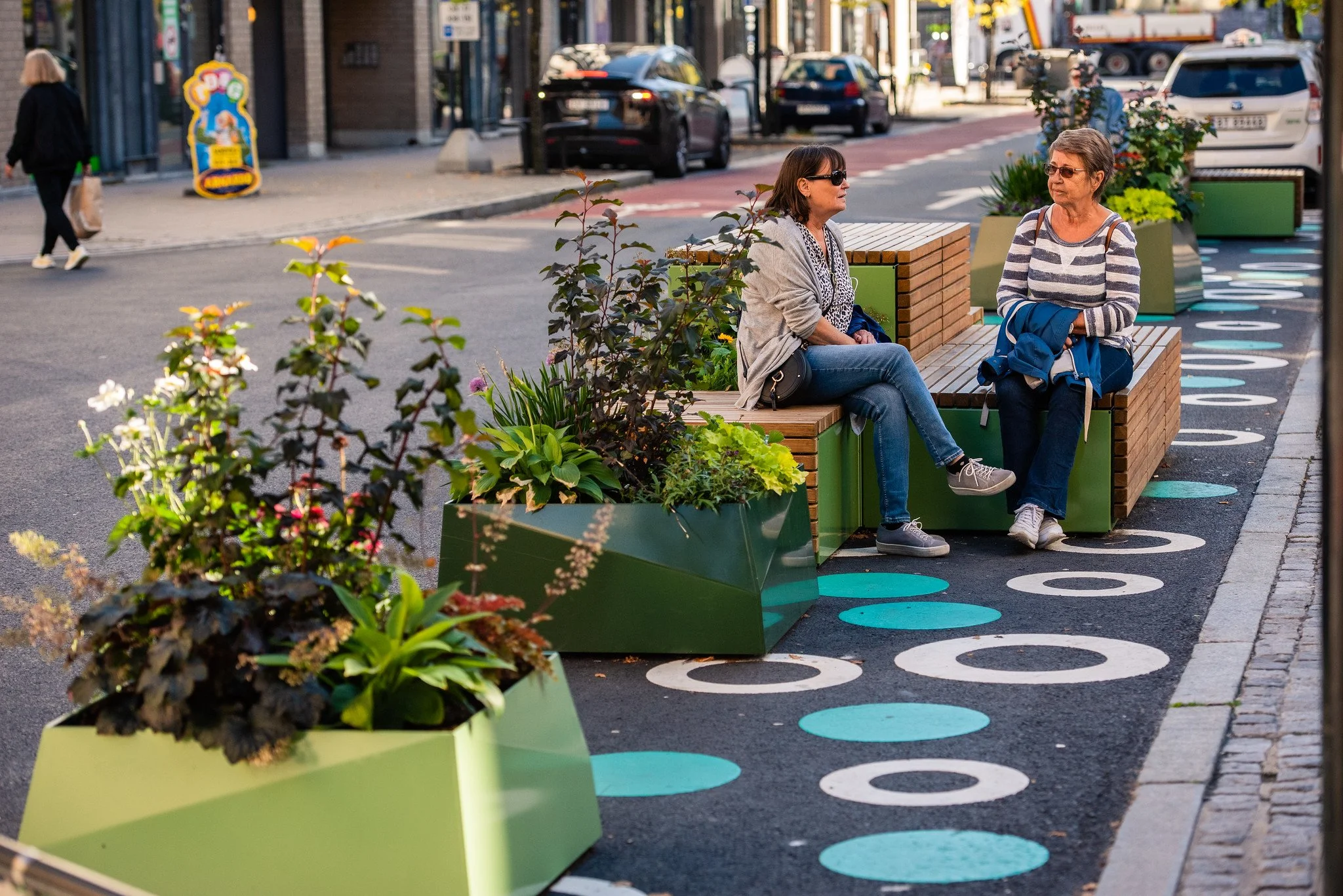  Vestre street furniture in Sandvika center, Bærum, Norway. Photo courtesy of Vestre  