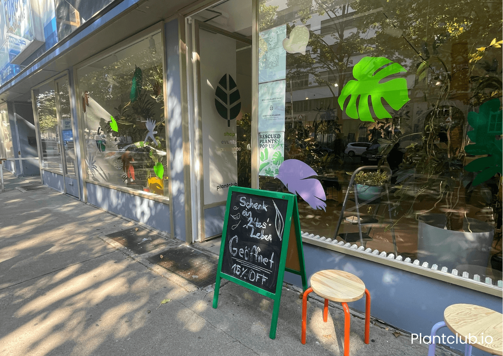  The Plant Shop's entrance from the street.&nbsp; 