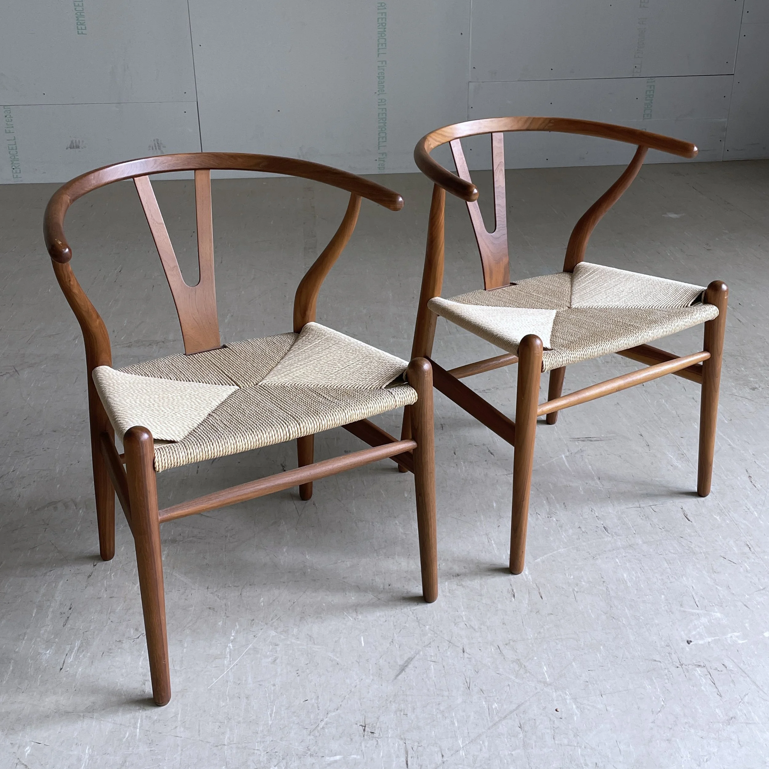 ModernEra_Carl_Hansen_Wishbone_Chair.5457.jpg
